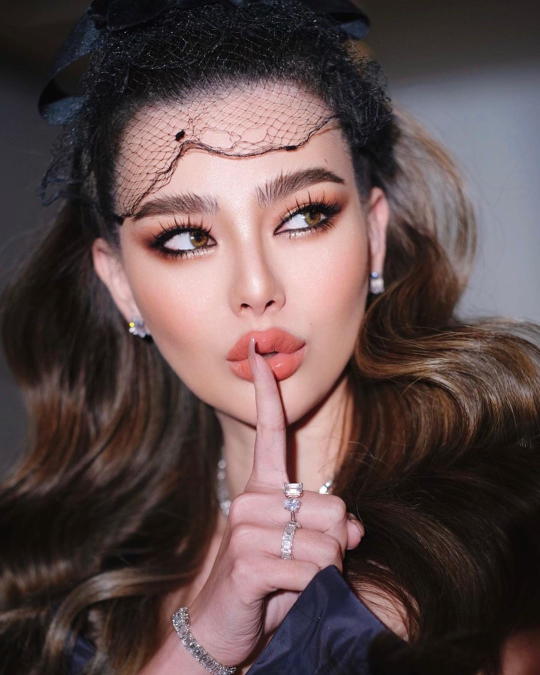 ดิว - อริสรา ทองบริสุทธิ์