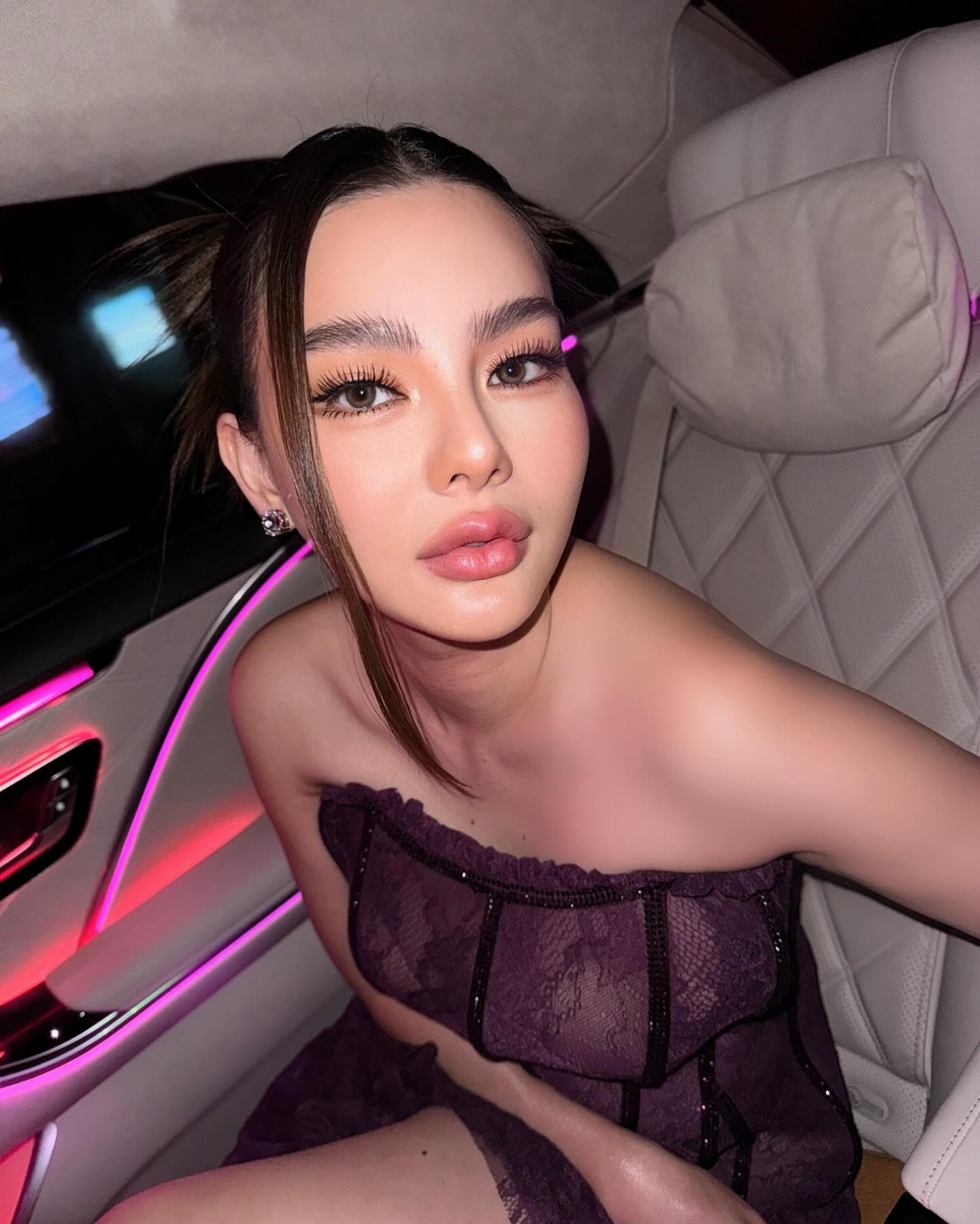 ดิว - อริสรา ทองบริสุทธิ์