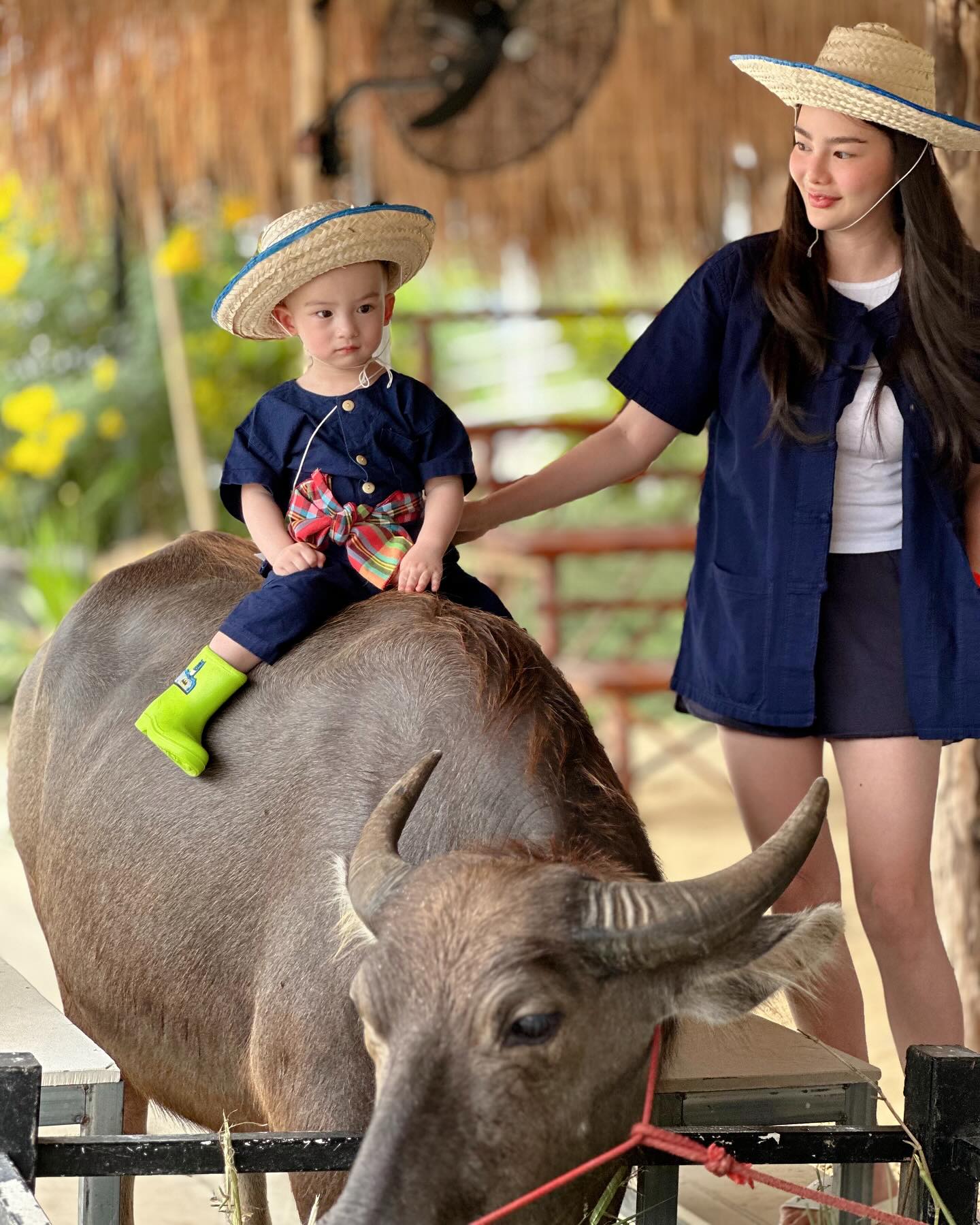 ดิว - อริสรา ทองบริสุทธิ์