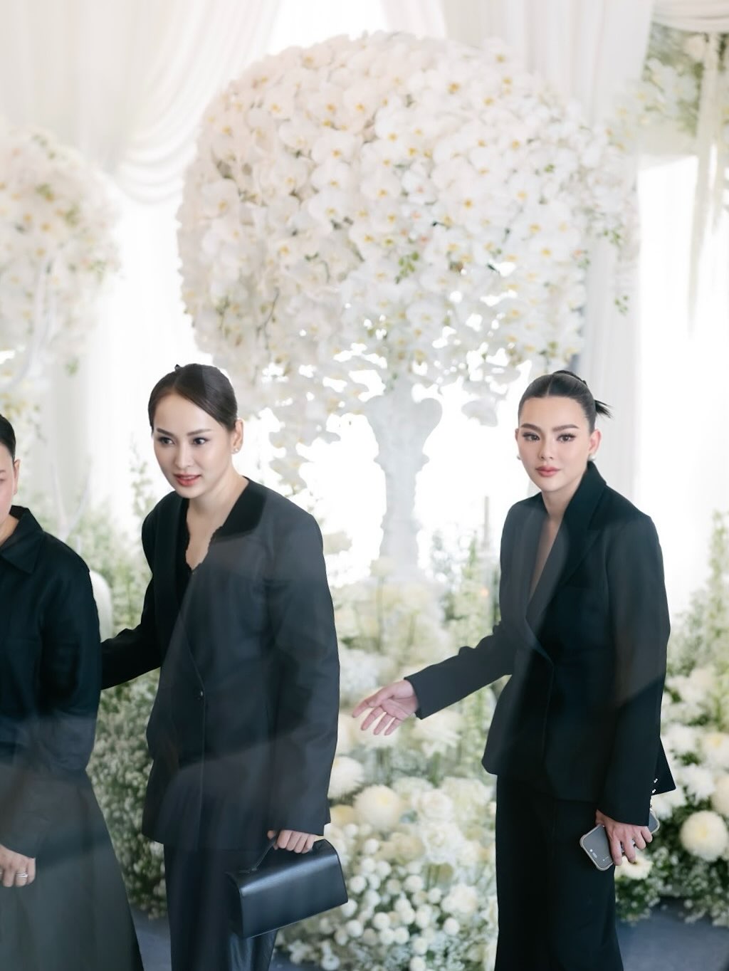 ดิว - อริสรา ทองบริสุทธิ์