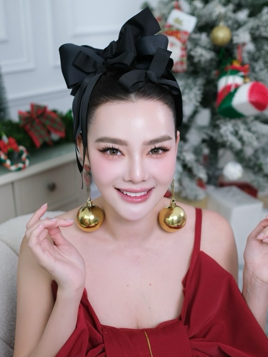 ดิว - อริสรา ทองบริสุทธิ์