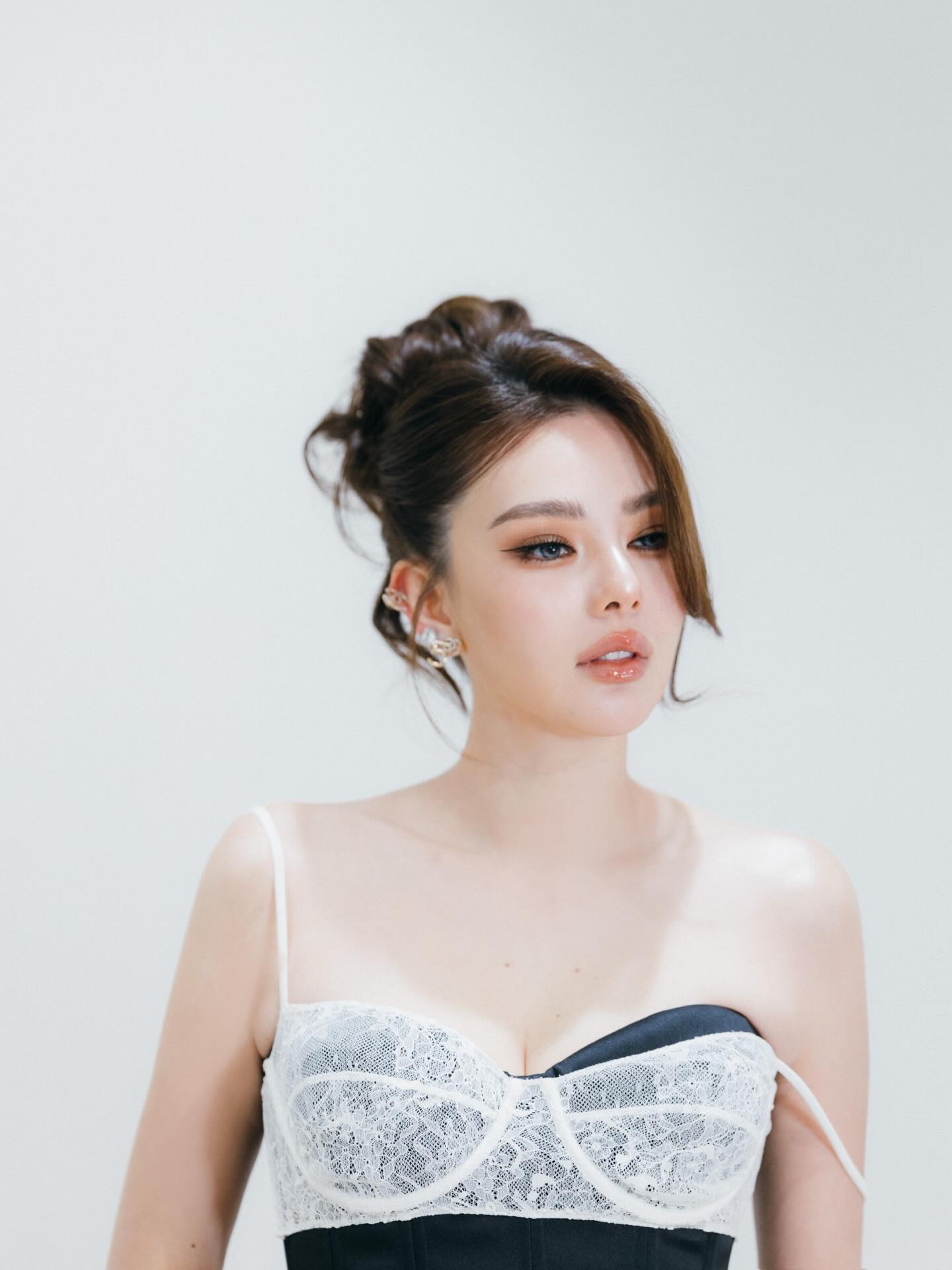 ดิว - อริสรา ทองบริสุทธิ์