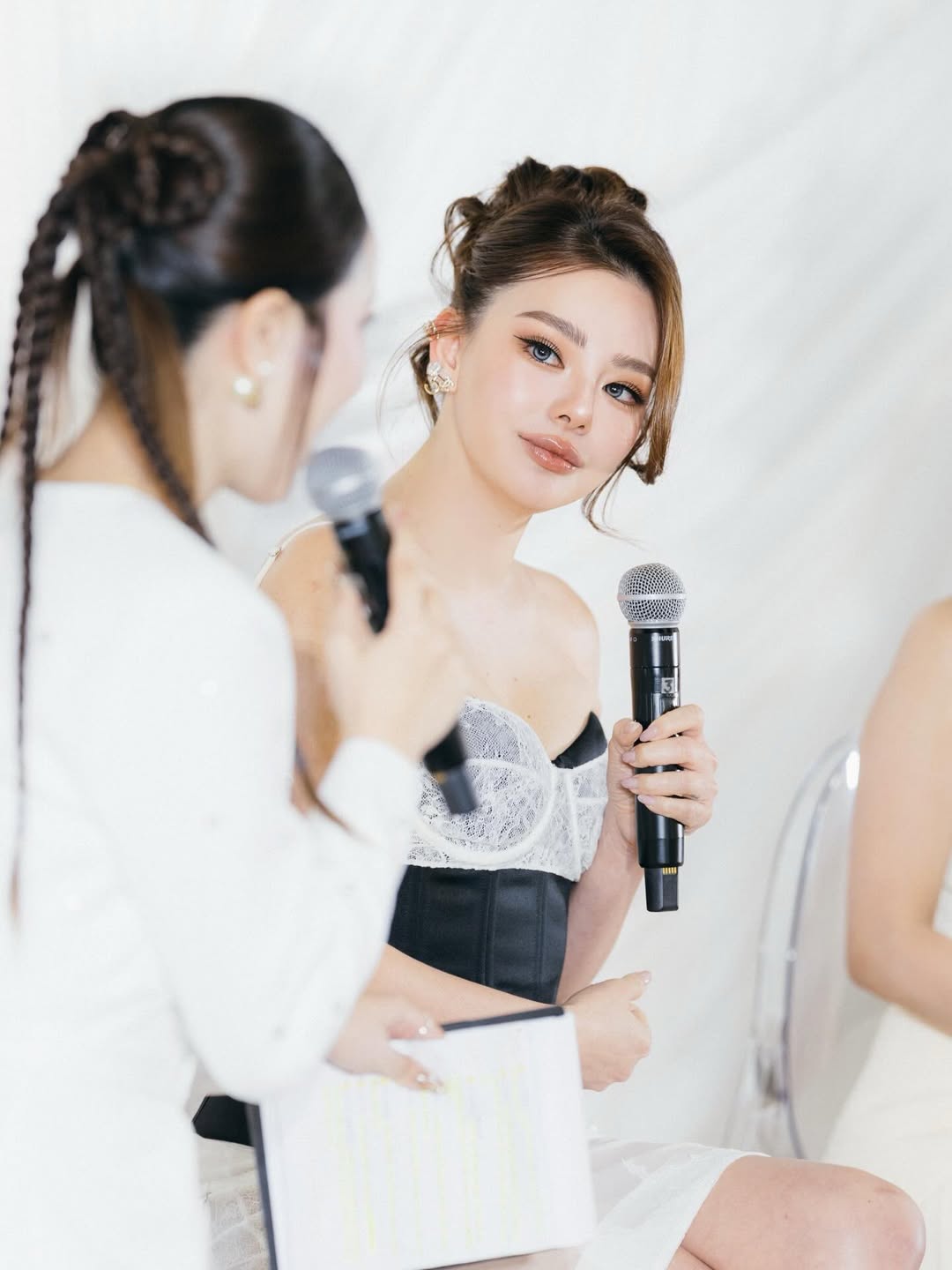 ดิว - อริสรา ทองบริสุทธิ์