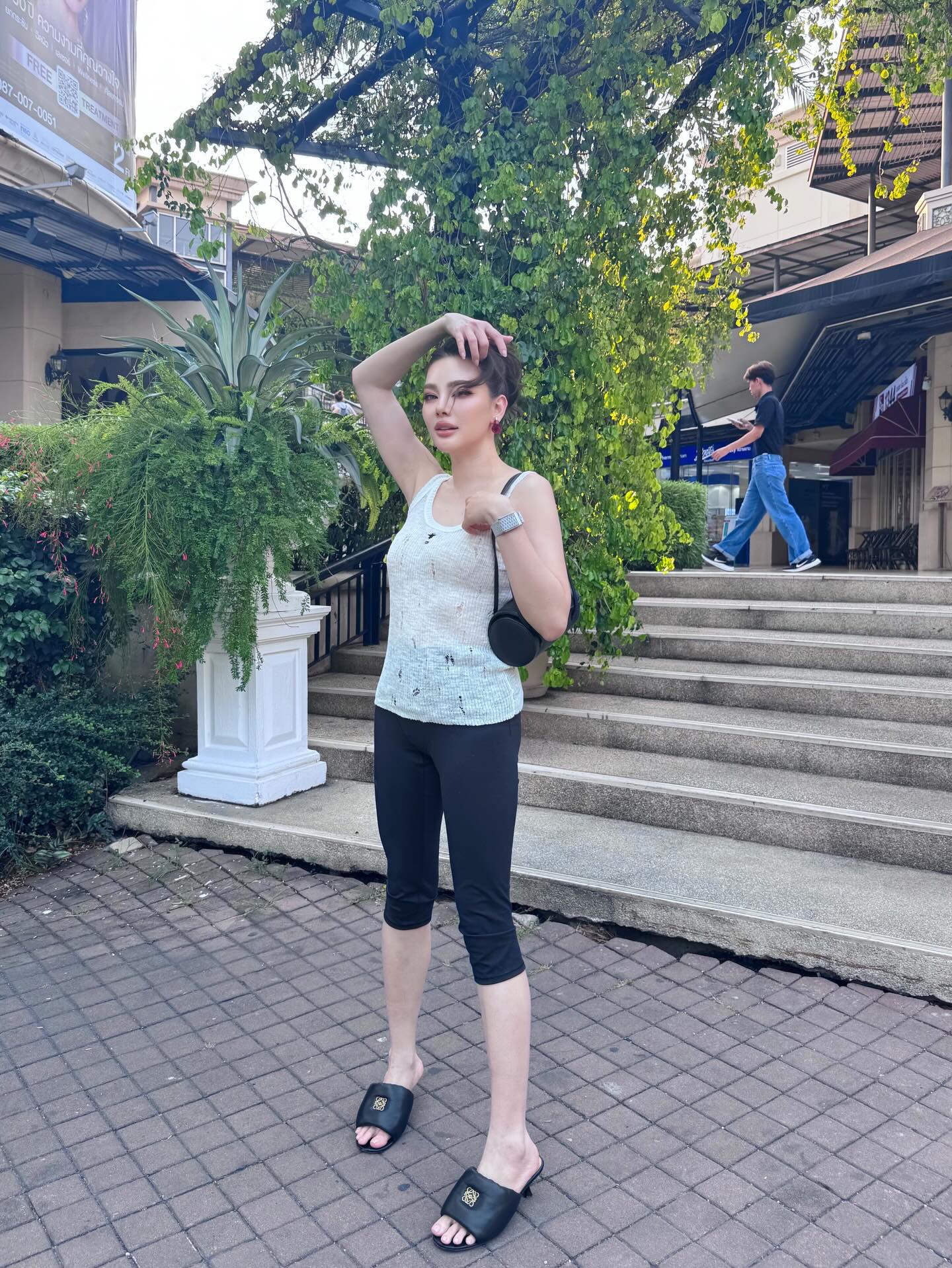 ดิว - อริสรา ทองบริสุทธิ์