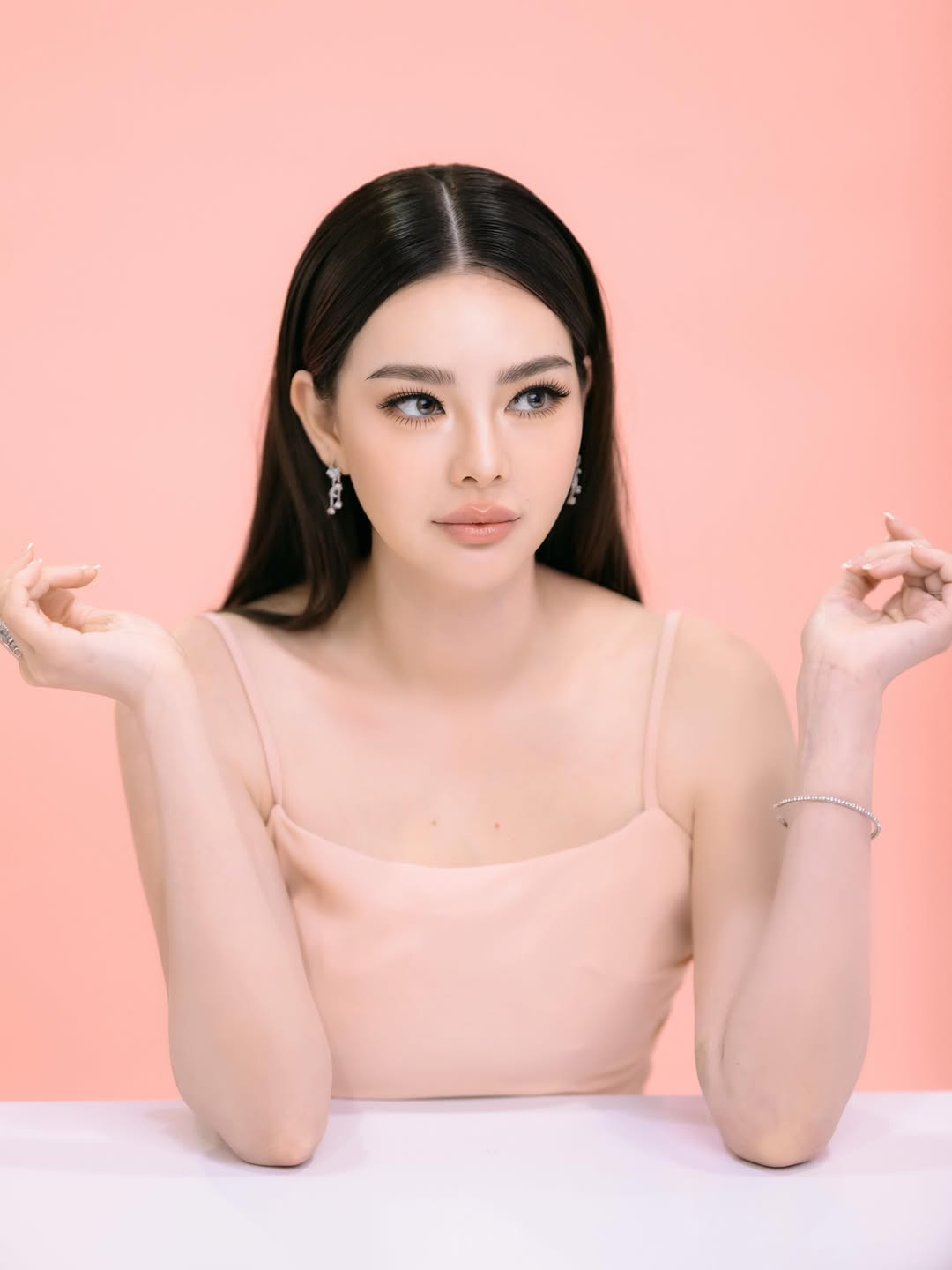 ดิว - อริสรา ทองบริสุทธิ์