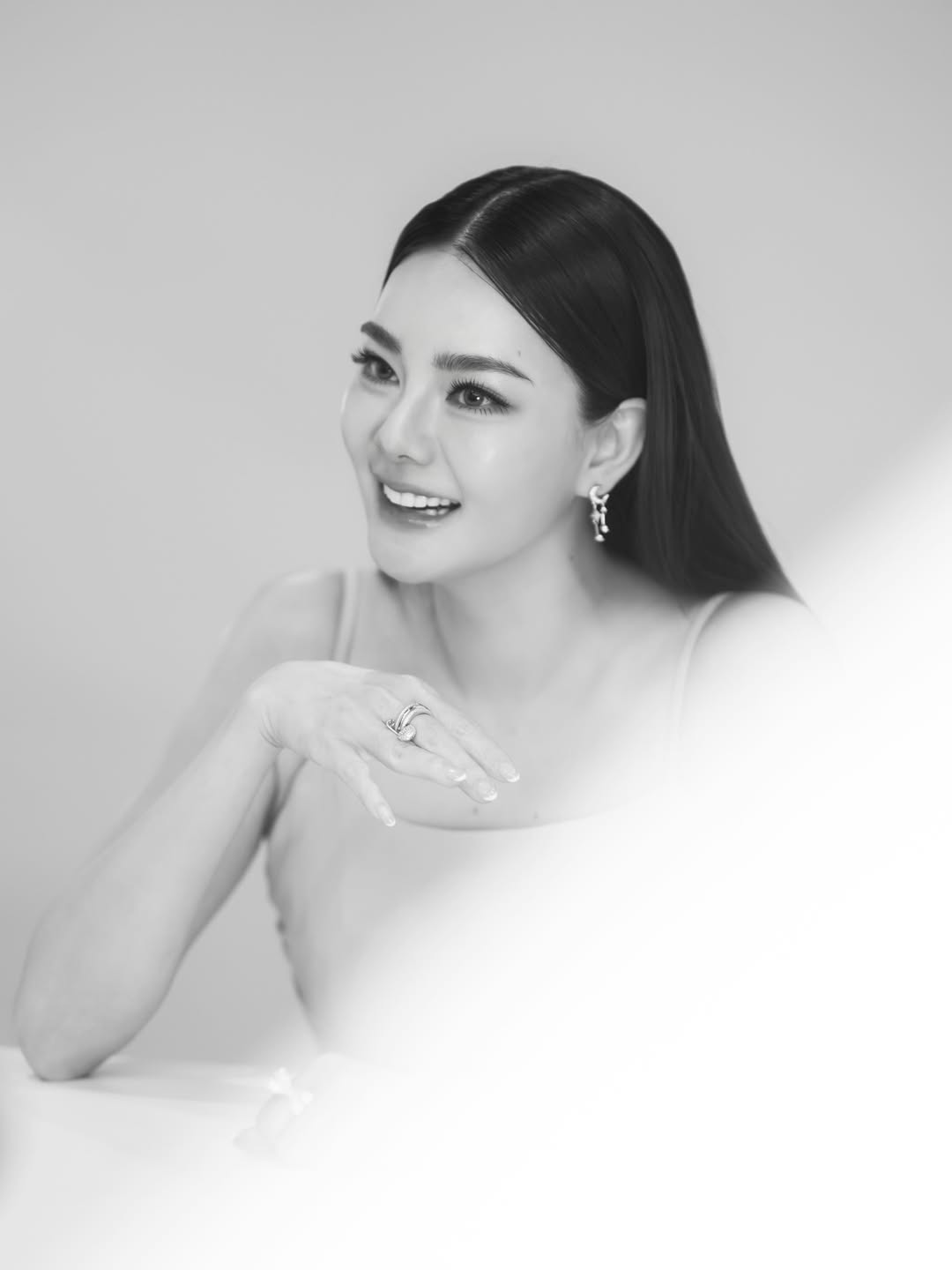 ดิว - อริสรา ทองบริสุทธิ์