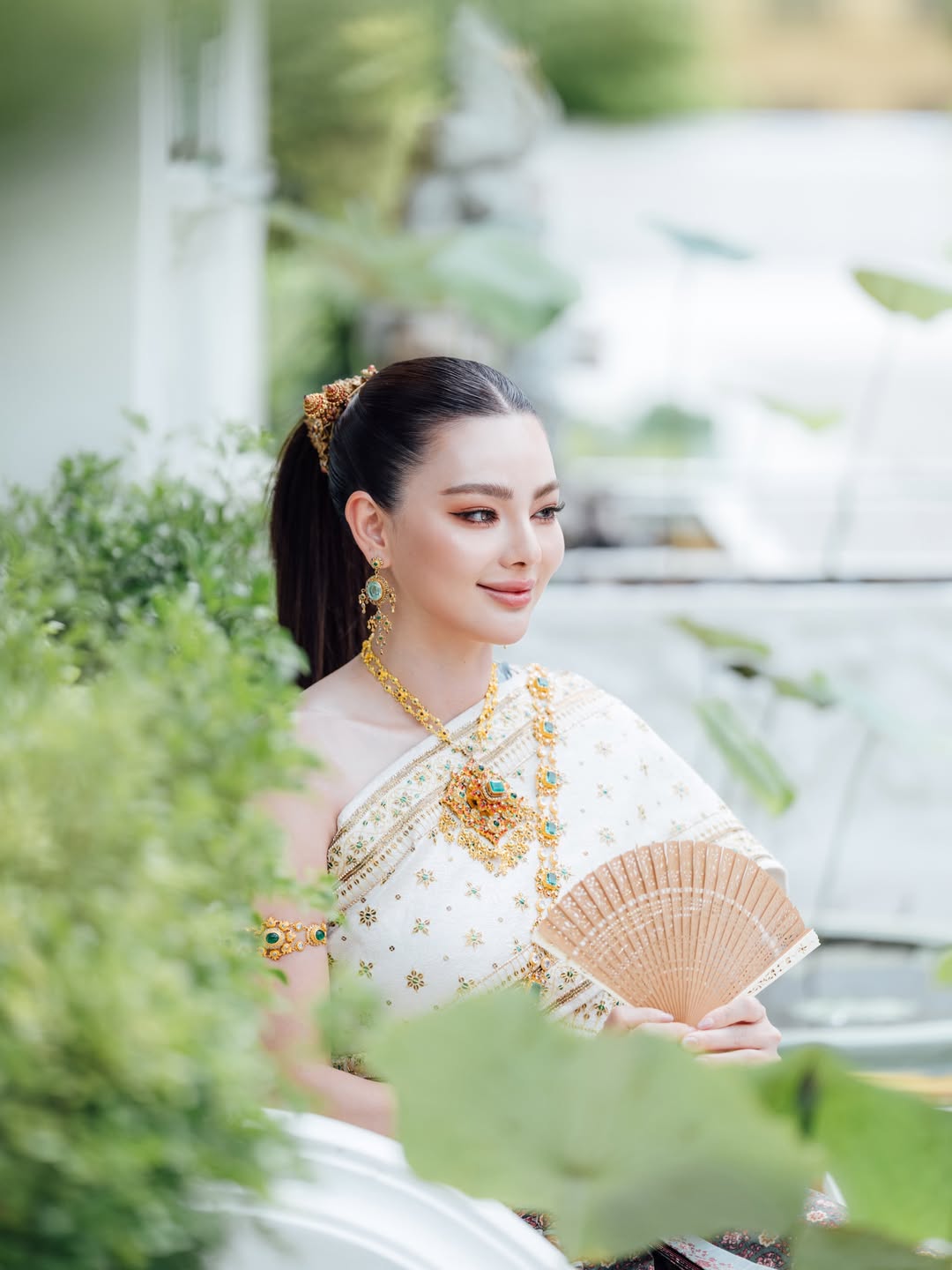 ดิว - อริสรา ทองบริสุทธิ์