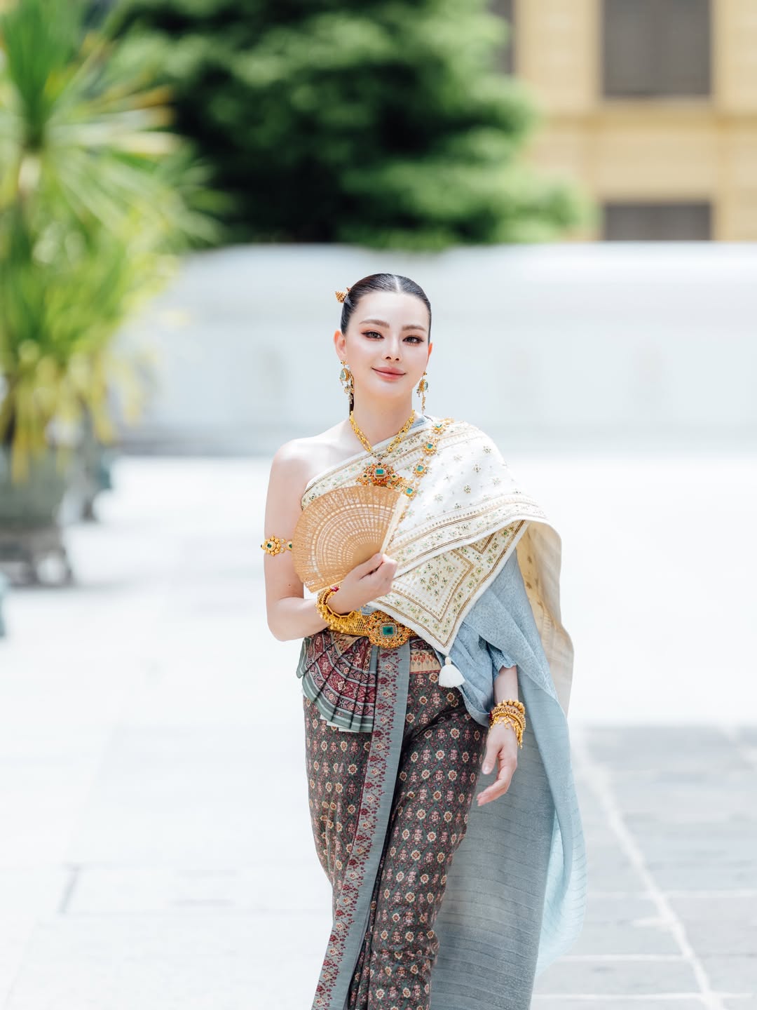 ดิว - อริสรา ทองบริสุทธิ์