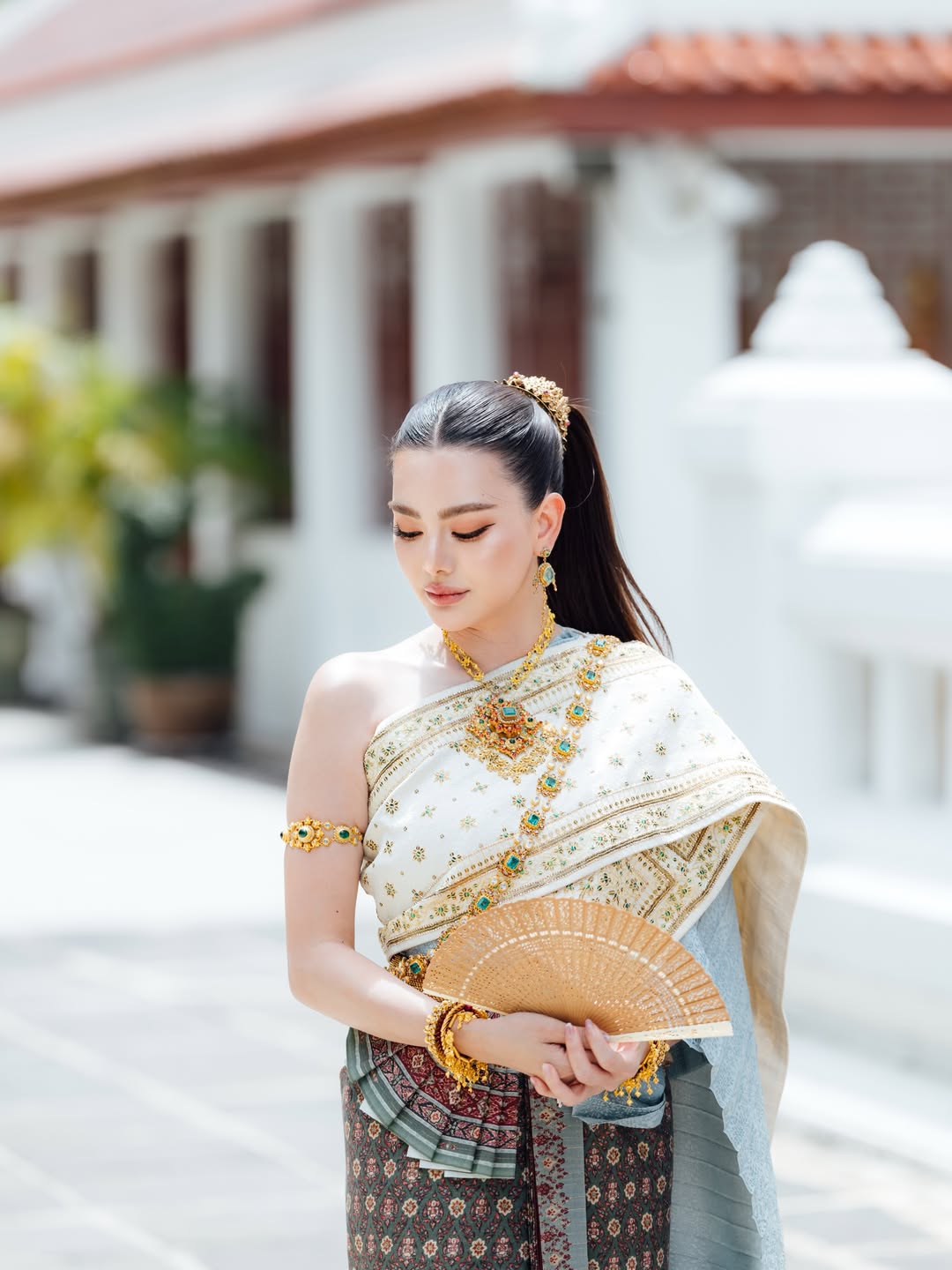 ดิว - อริสรา ทองบริสุทธิ์
