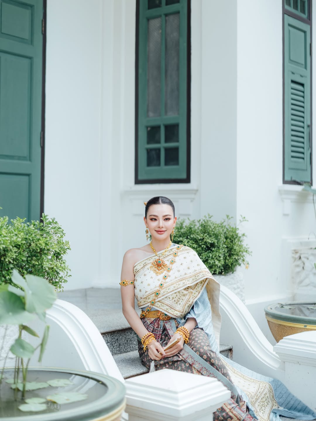 ดิว - อริสรา ทองบริสุทธิ์