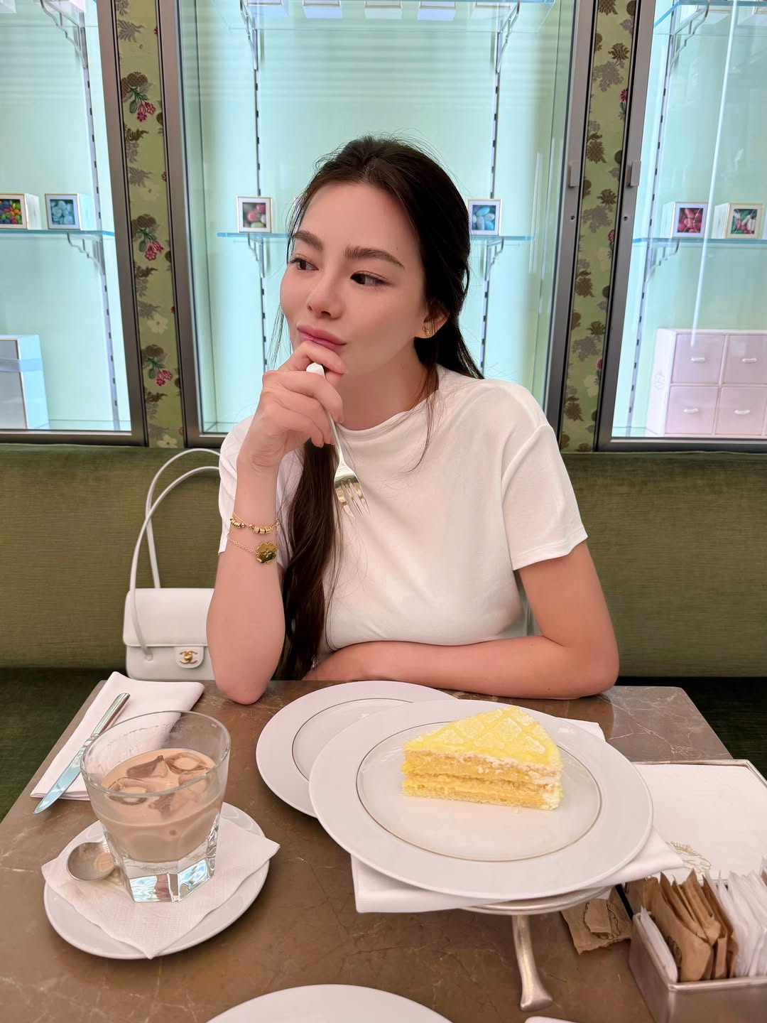 ดิว - อริสรา ทองบริสุทธิ์