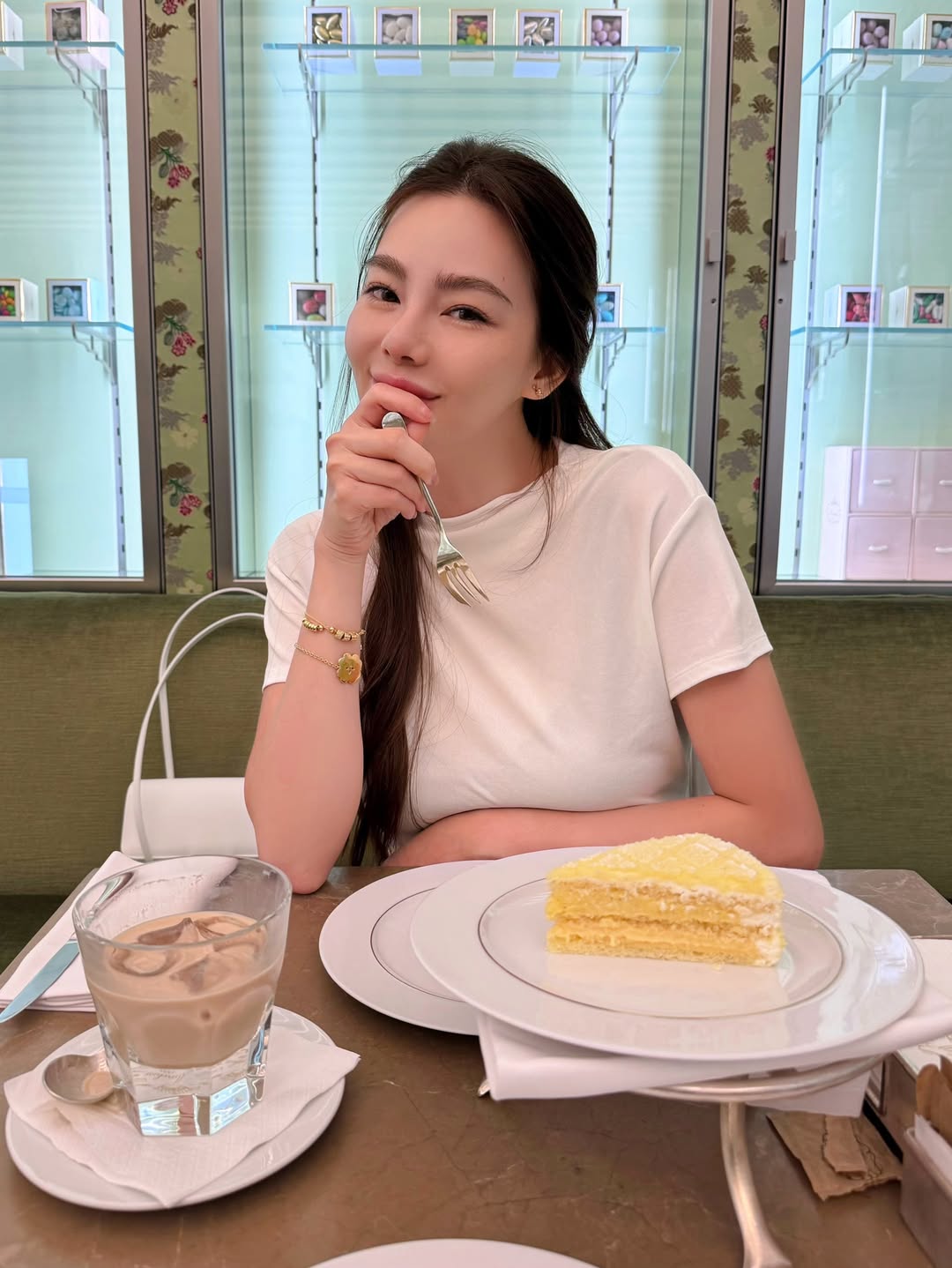 ดิว - อริสรา ทองบริสุทธิ์