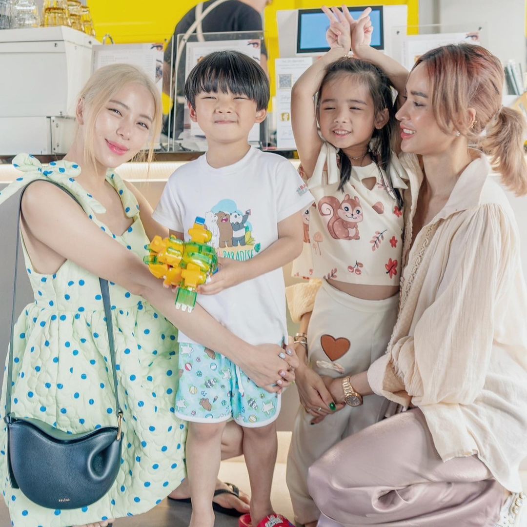 อุ้ม - ลักขณา วัธนวงส์ศิริ
