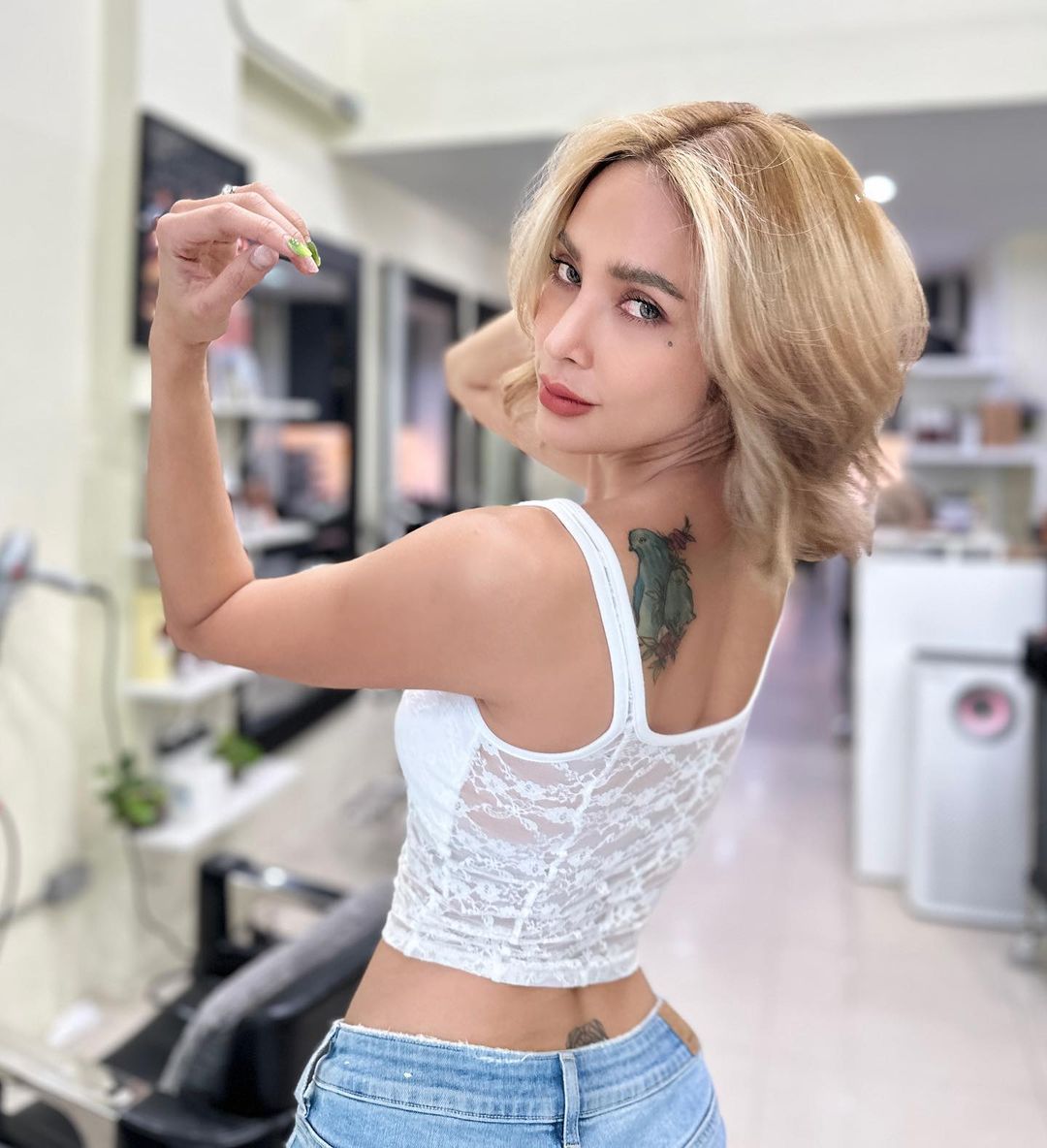 อุ้ม - ลักขณา วัธนวงส์ศิริ