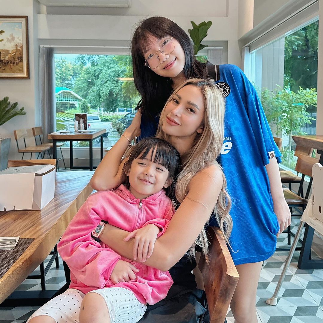 อุ้ม - ลักขณา วัธนวงส์ศิริ