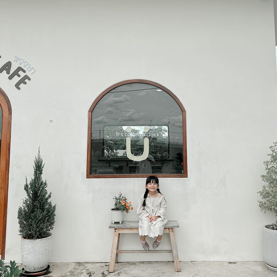 อุ้ม - ลักขณา วัธนวงส์ศิริ