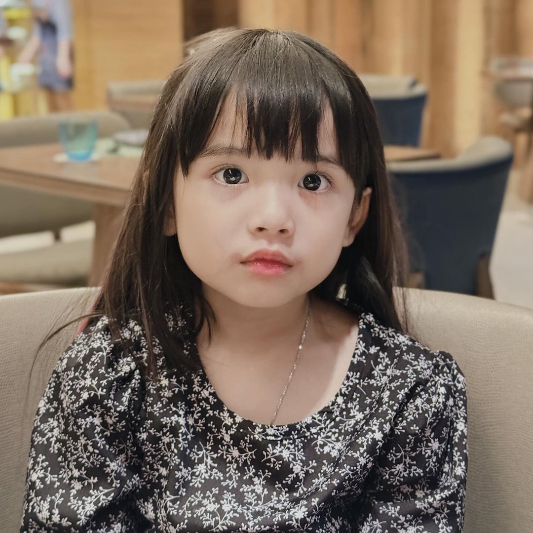 อุ้ม - ลักขณา วัธนวงส์ศิริ