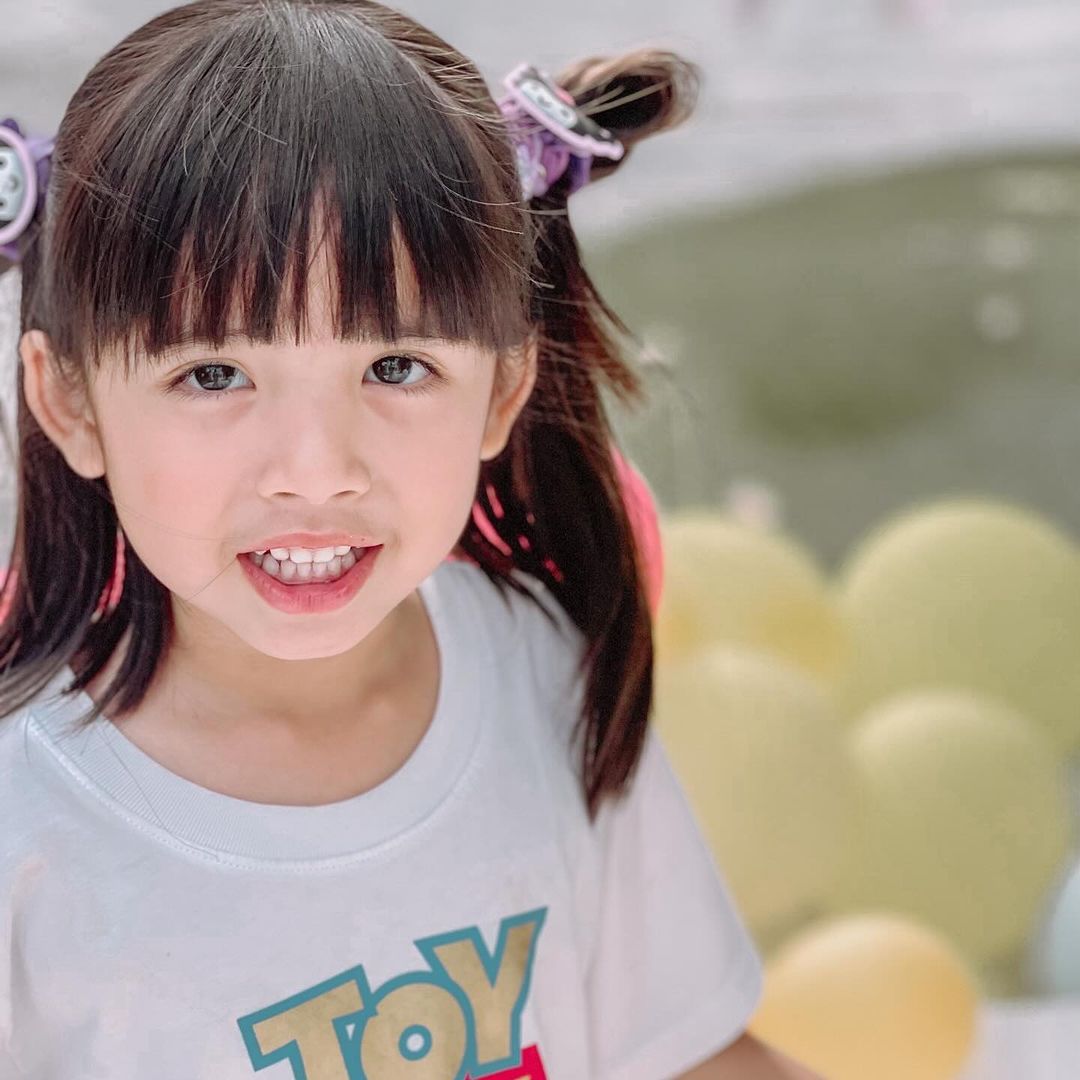 อุ้ม - ลักขณา วัธนวงส์ศิริ