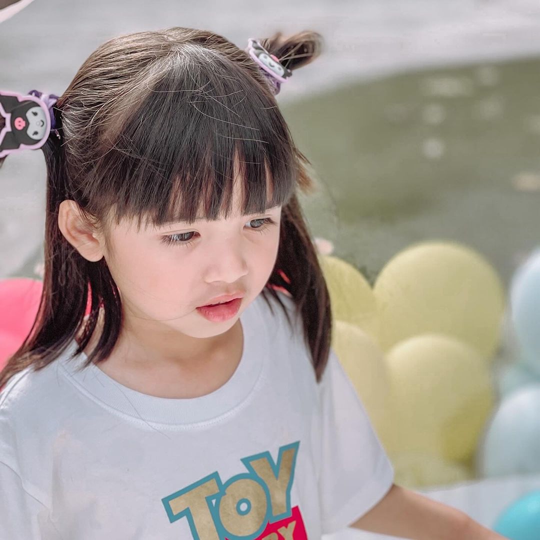 อุ้ม - ลักขณา วัธนวงส์ศิริ