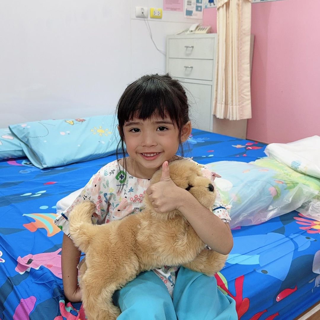 อุ้ม - ลักขณา วัธนวงส์ศิริ