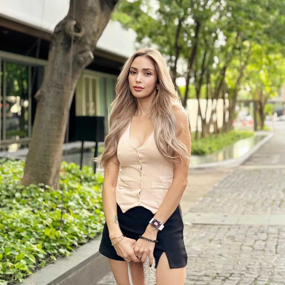 อุ้ม - ลักขณา วัธนวงส์ศิริ