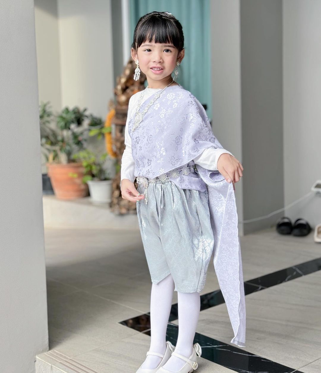 อุ้ม - ลักขณา วัธนวงส์ศิริ