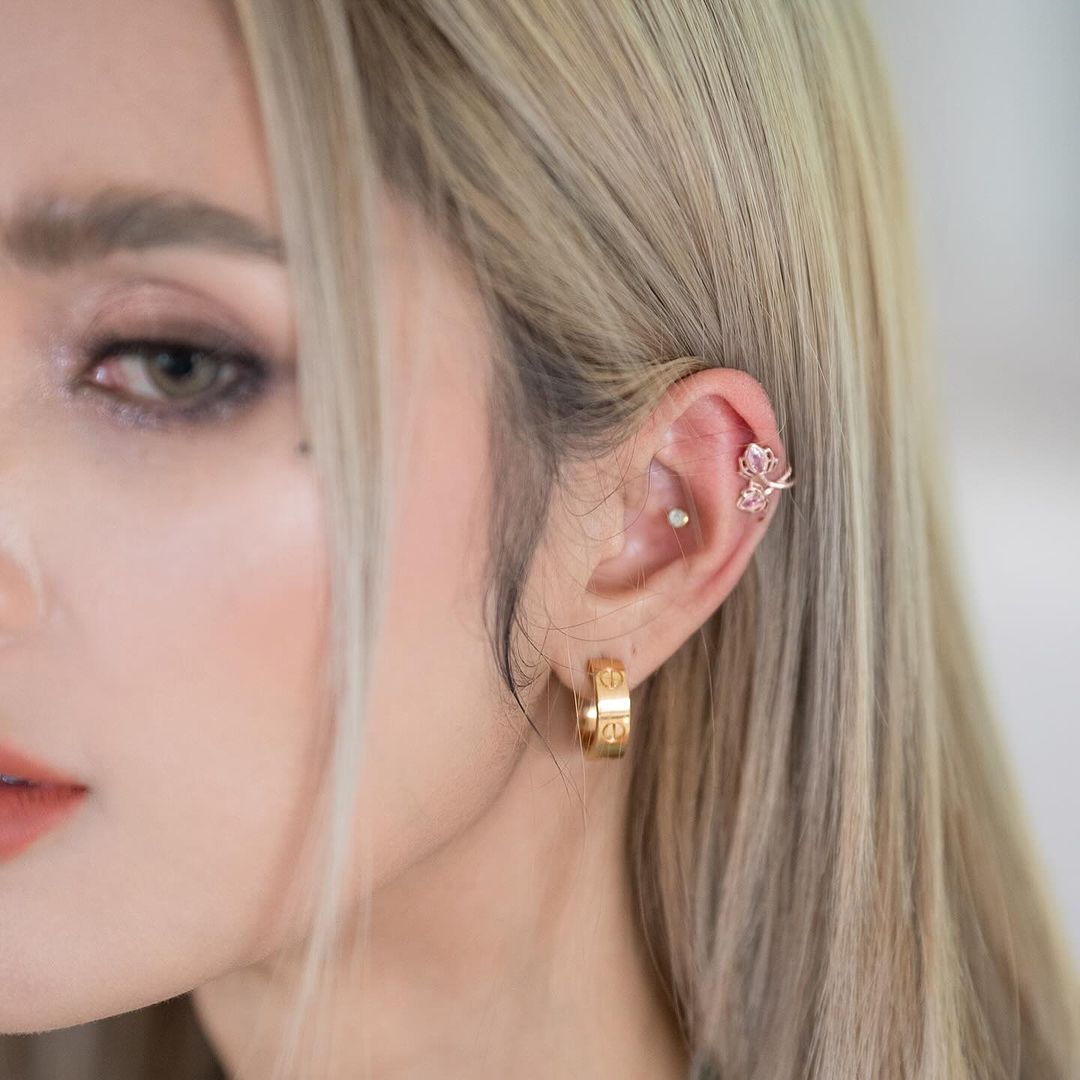 อุ้ม - ลักขณา วัธนวงส์ศิริ