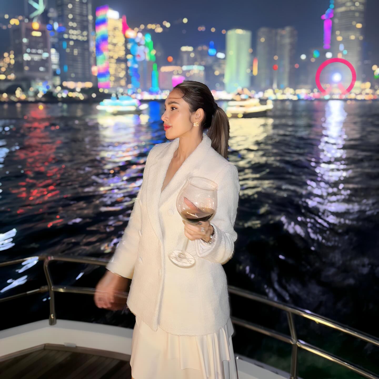 อุ้ม - ลักขณา วัธนวงส์ศิริ