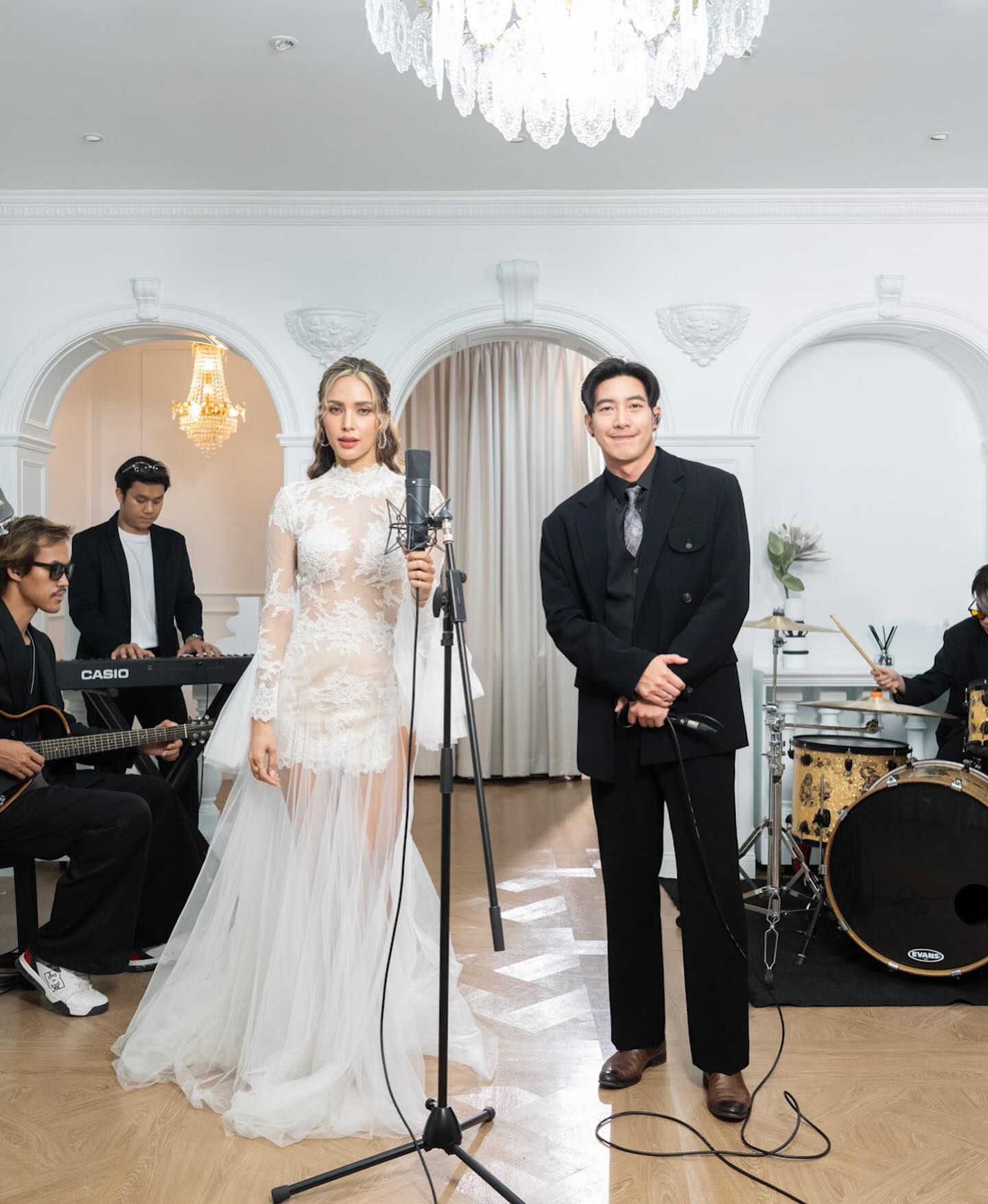อุ้ม - ลักขณา วัธนวงส์ศิริ
