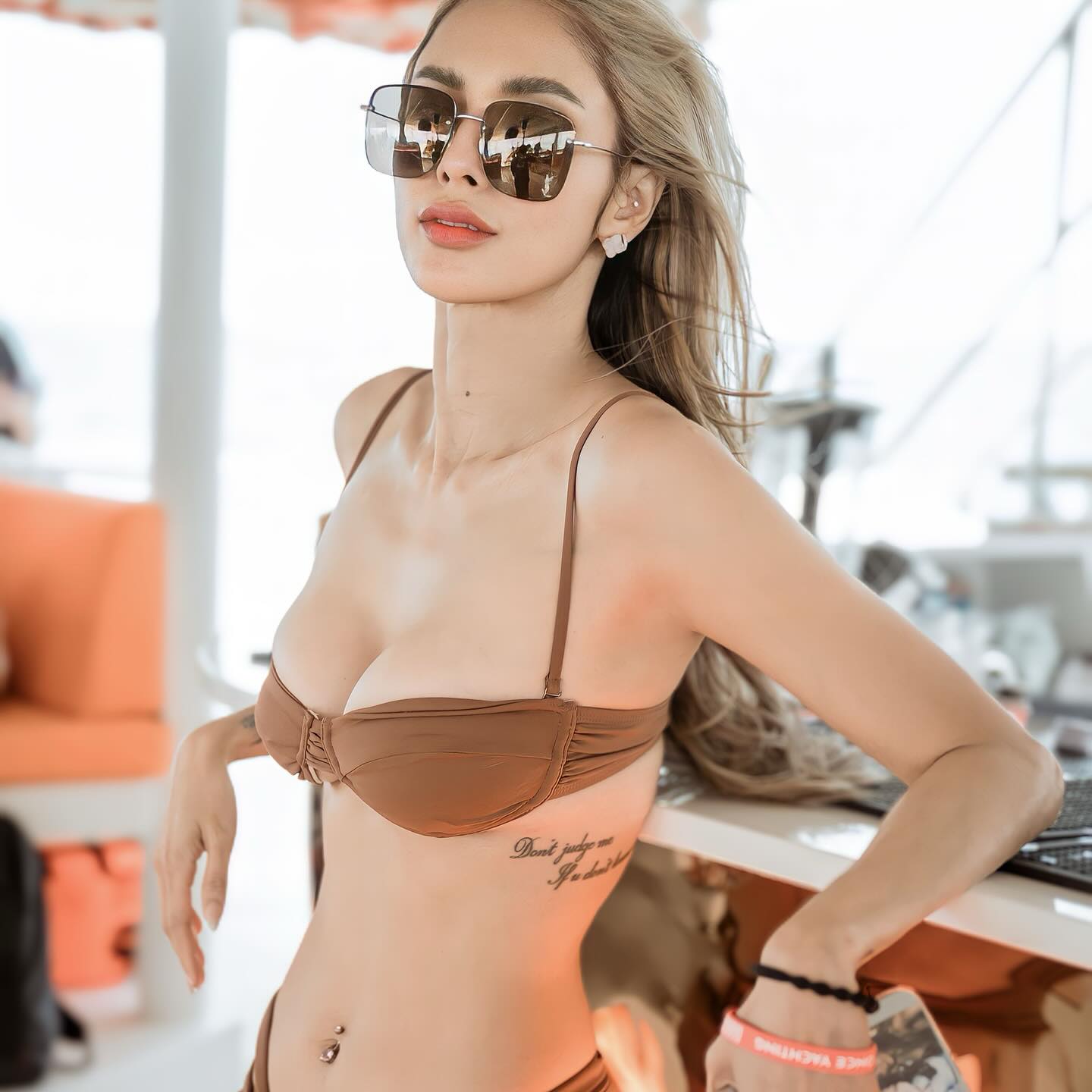 อุ้ม - ลักขณา วัธนวงส์ศิริ
