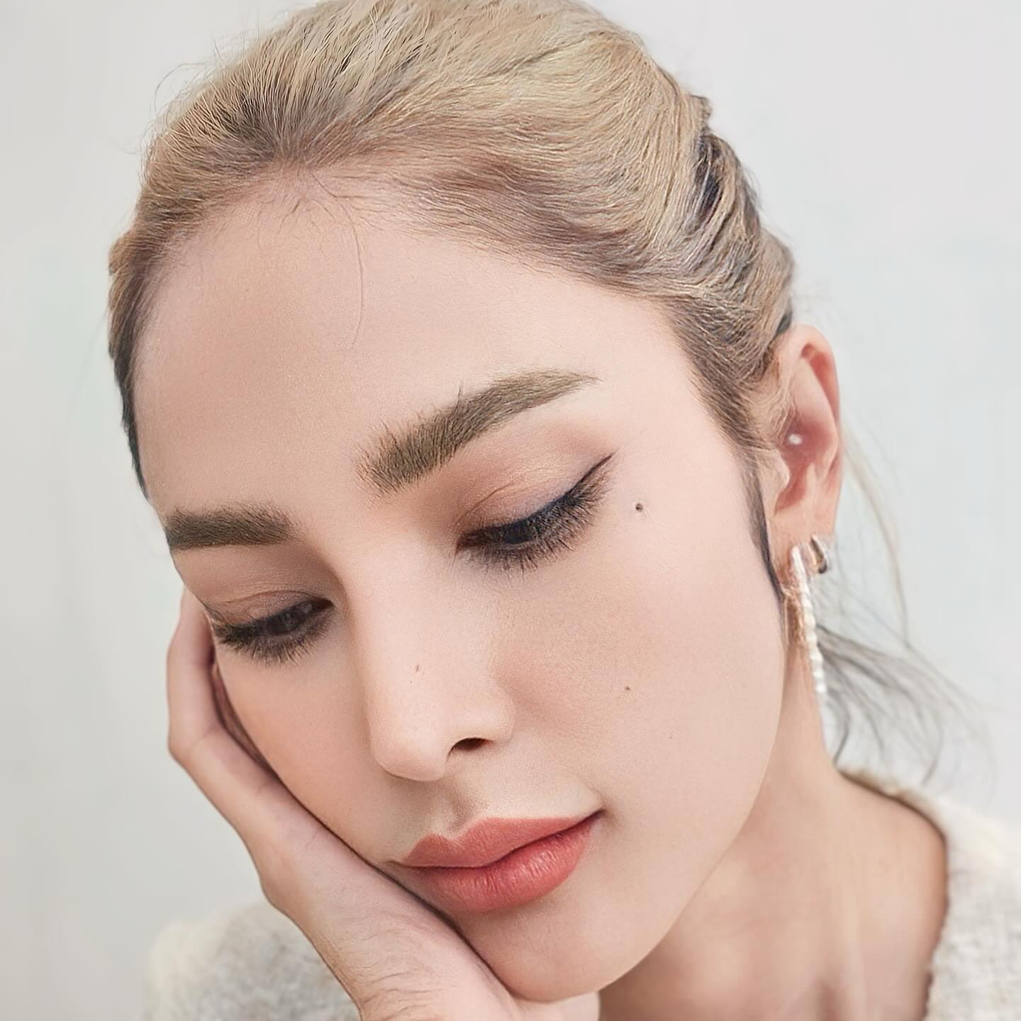 อุ้ม - ลักขณา วัธนวงส์ศิริ