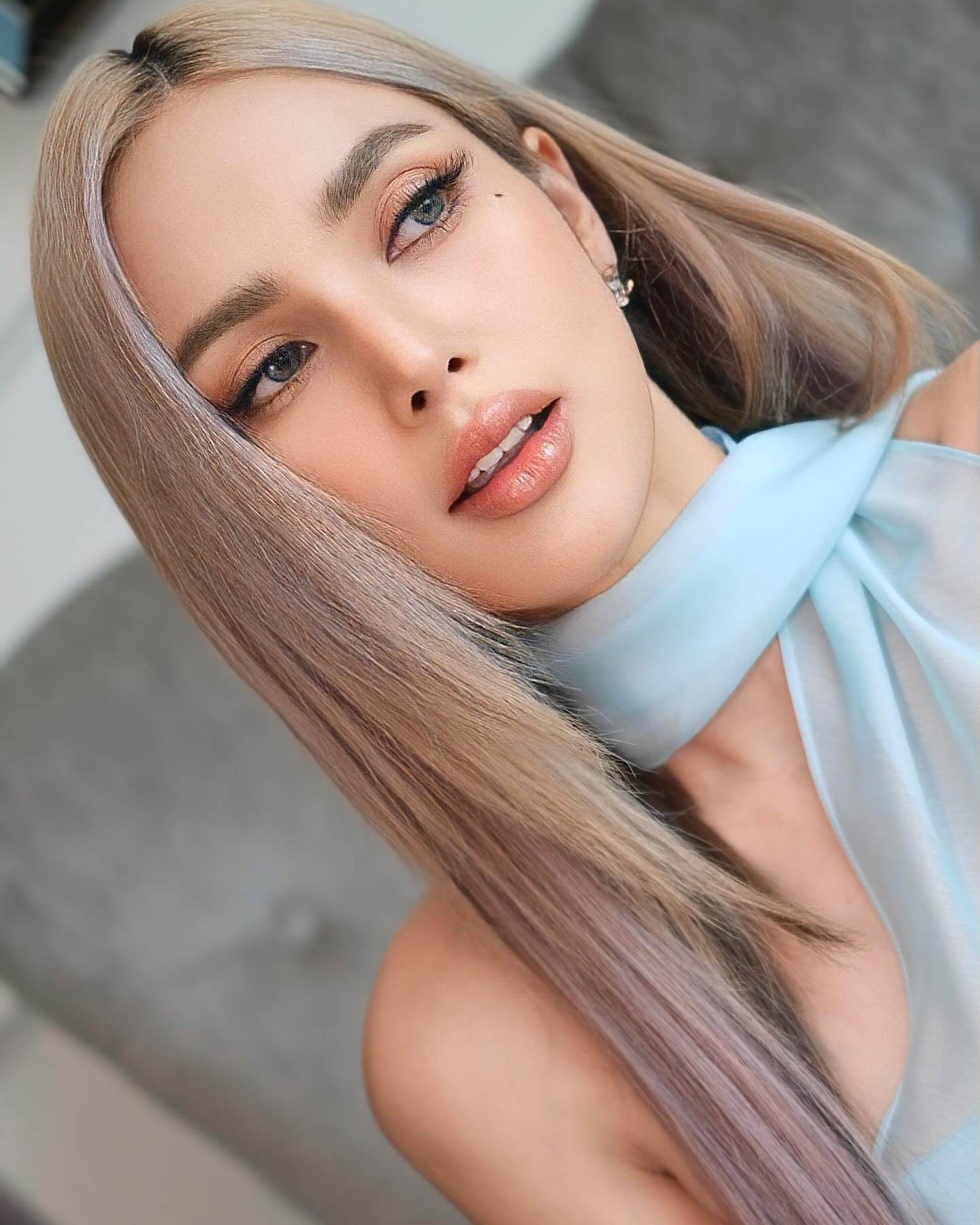 อุ้ม - ลักขณา วัธนวงส์ศิริ