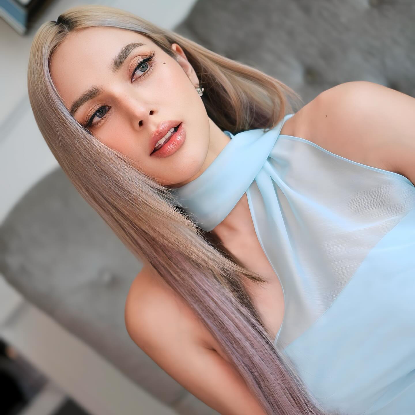 อุ้ม - ลักขณา วัธนวงส์ศิริ