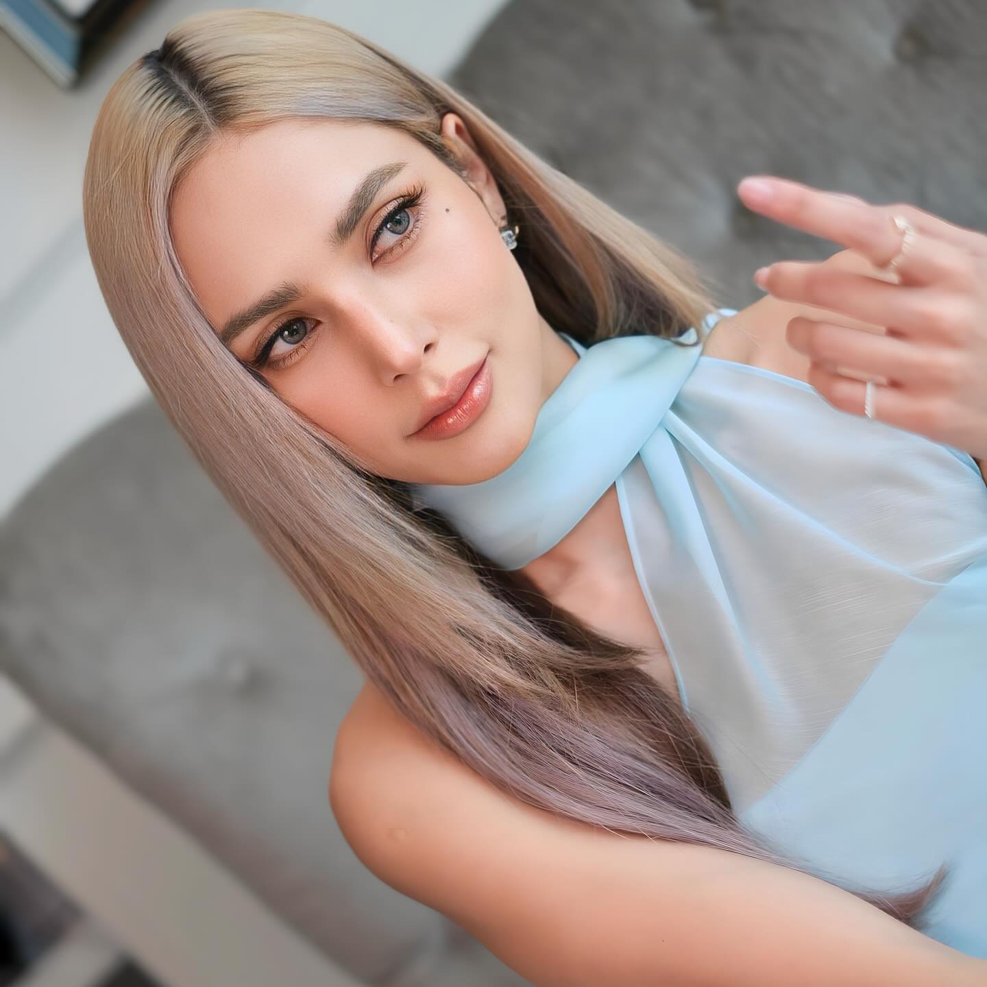 อุ้ม - ลักขณา วัธนวงส์ศิริ