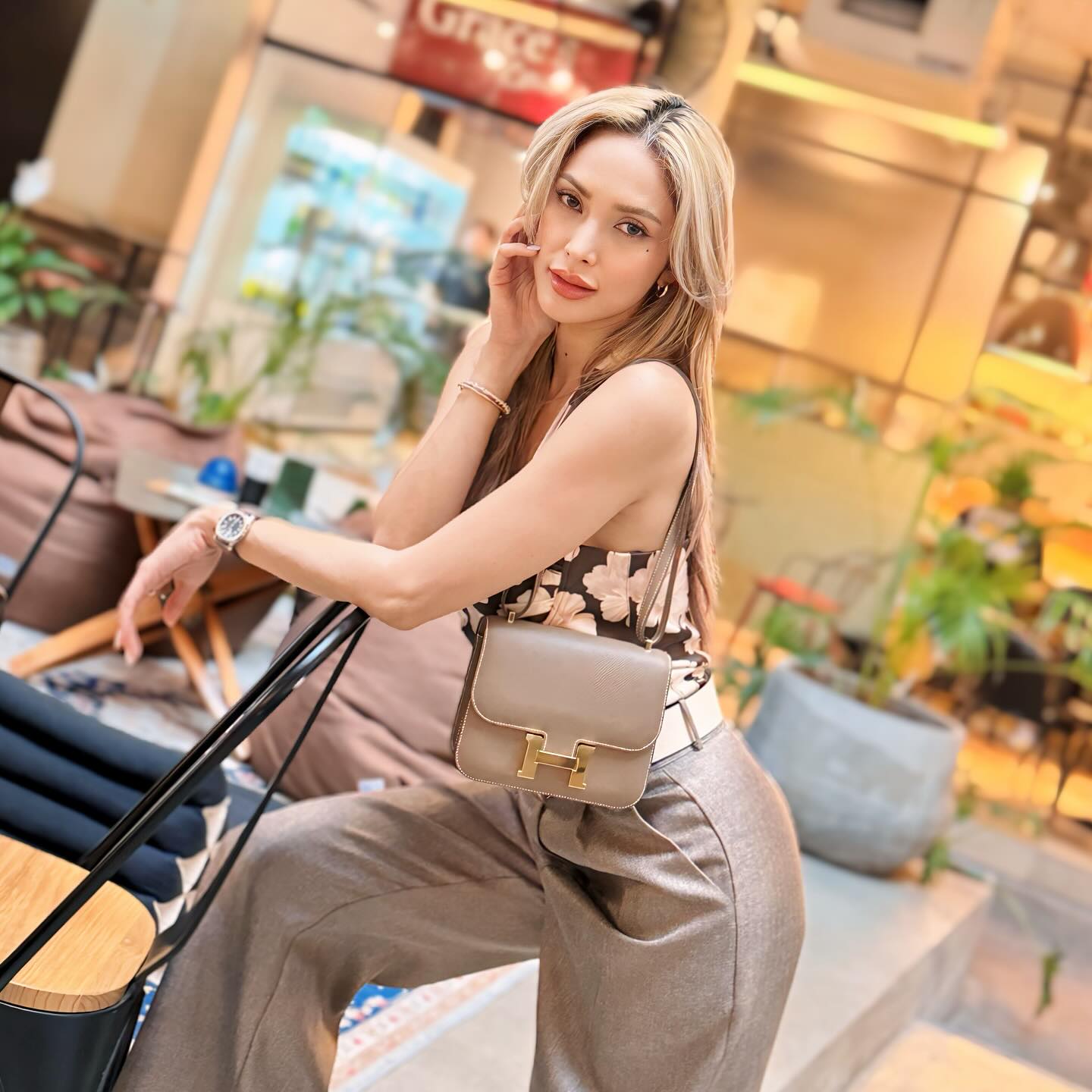 อุ้ม - ลักขณา วัธนวงส์ศิริ