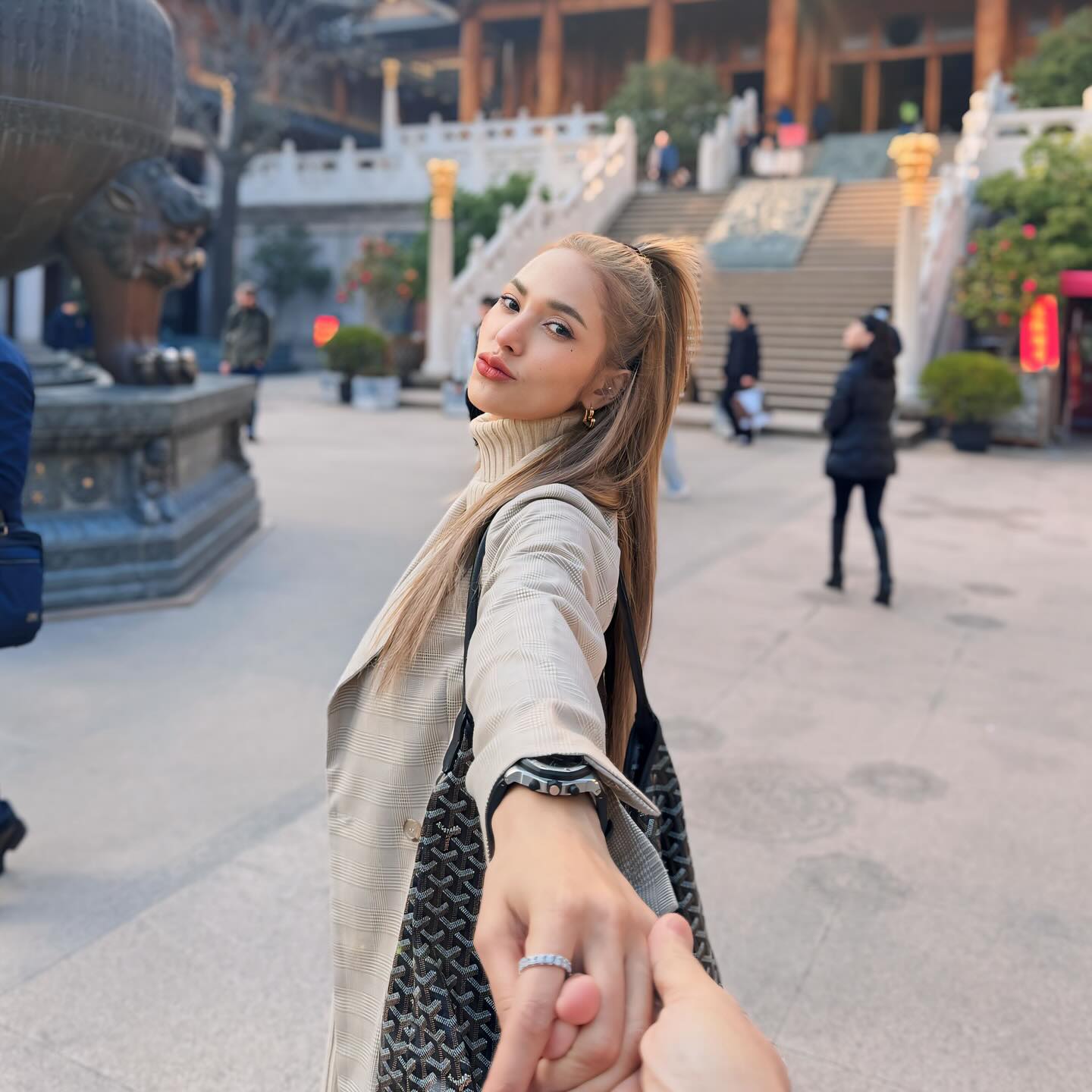 อุ้ม - ลักขณา วัธนวงส์ศิริ
