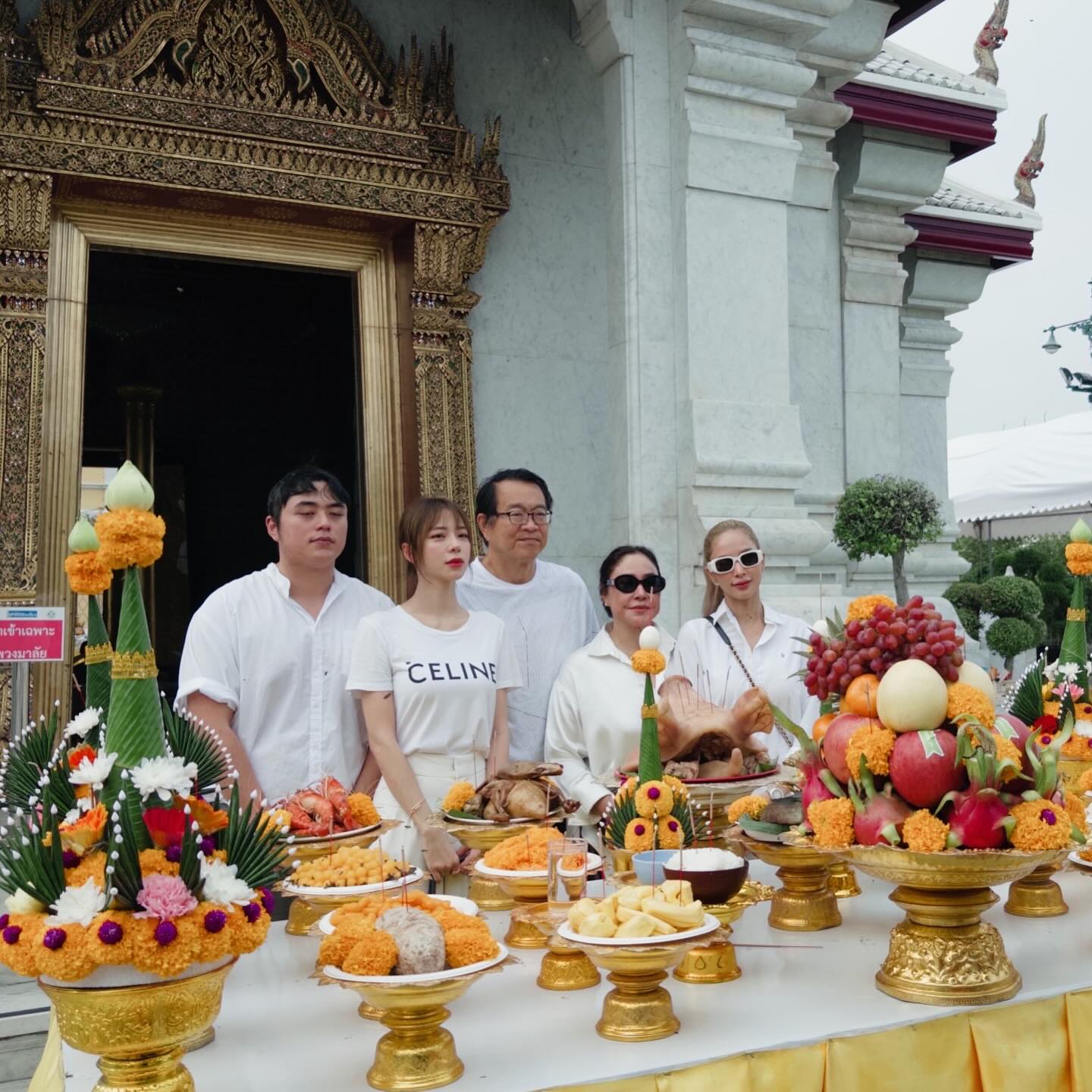 อุ้ม - ลักขณา วัธนวงส์ศิริ