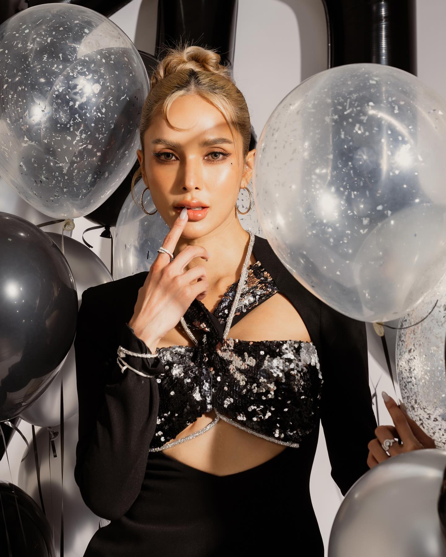 อุ้ม - ลักขณา วัธนวงส์ศิริ