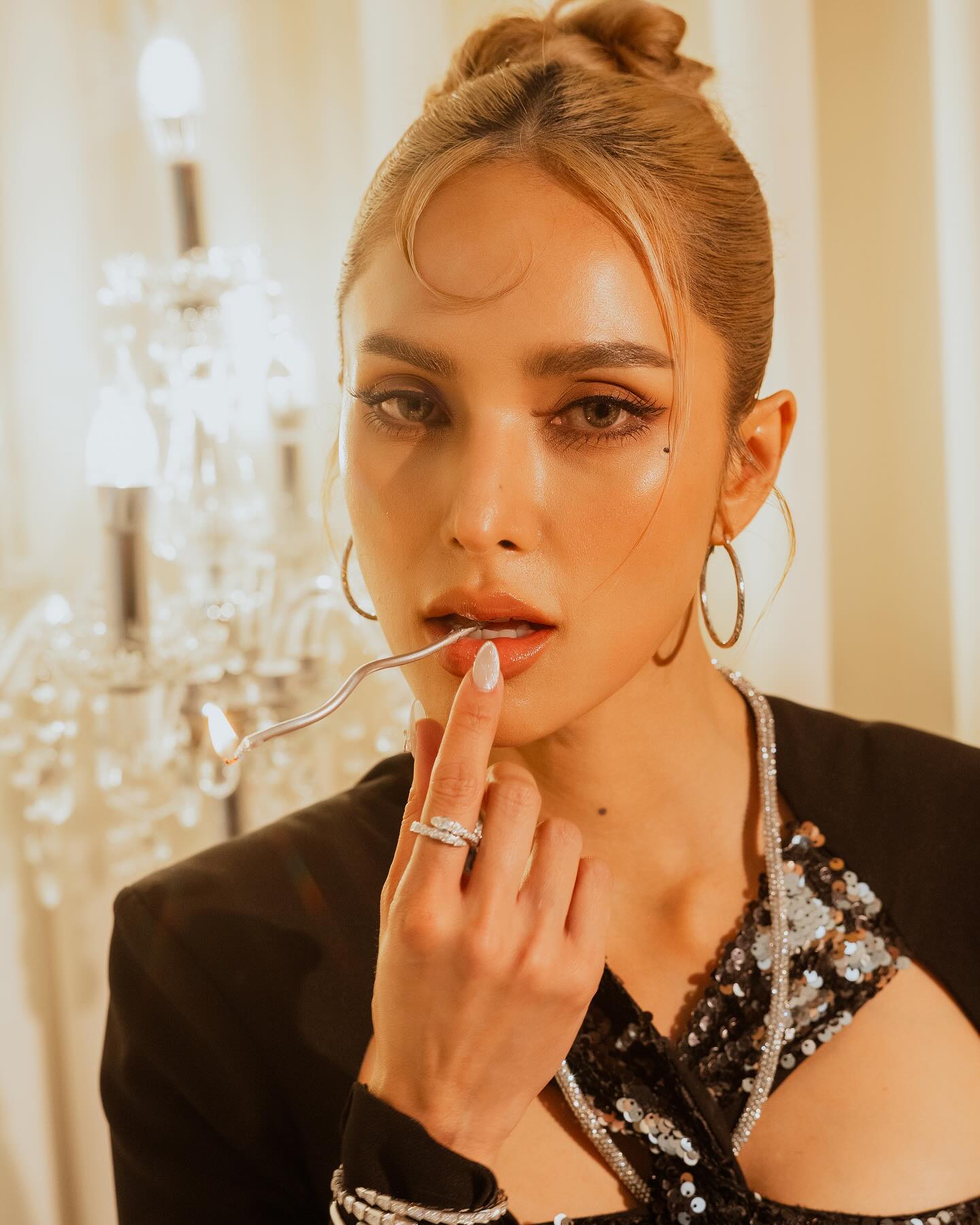 อุ้ม - ลักขณา วัธนวงส์ศิริ