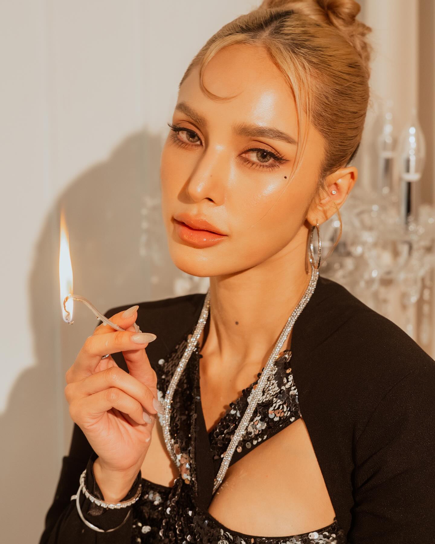 อุ้ม - ลักขณา วัธนวงส์ศิริ