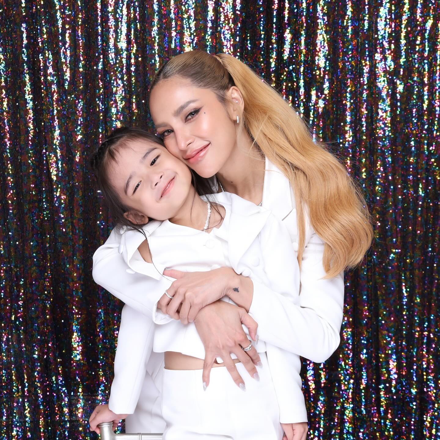 อุ้ม - ลักขณา วัธนวงส์ศิริ