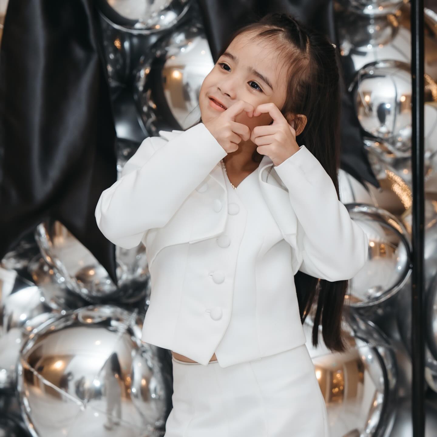 อุ้ม - ลักขณา วัธนวงส์ศิริ