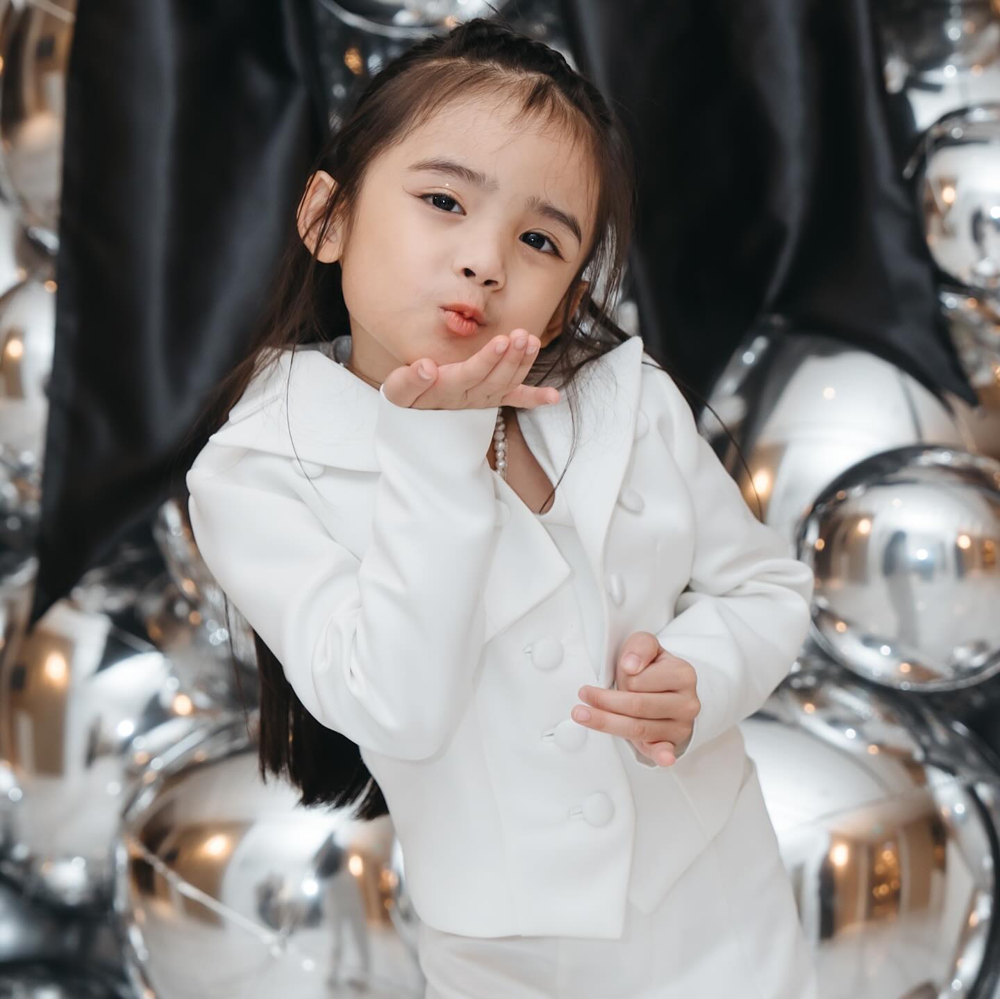 อุ้ม - ลักขณา วัธนวงส์ศิริ