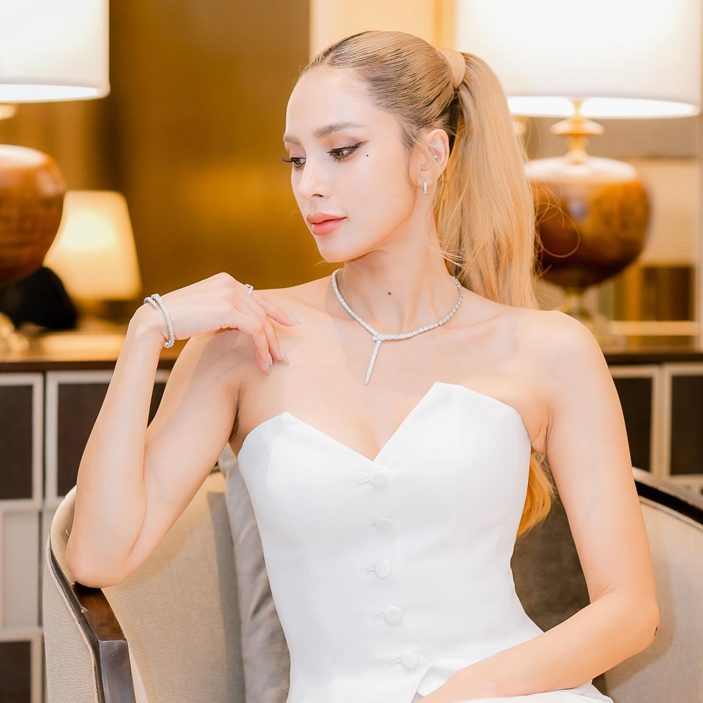 อุ้ม - ลักขณา วัธนวงส์ศิริ