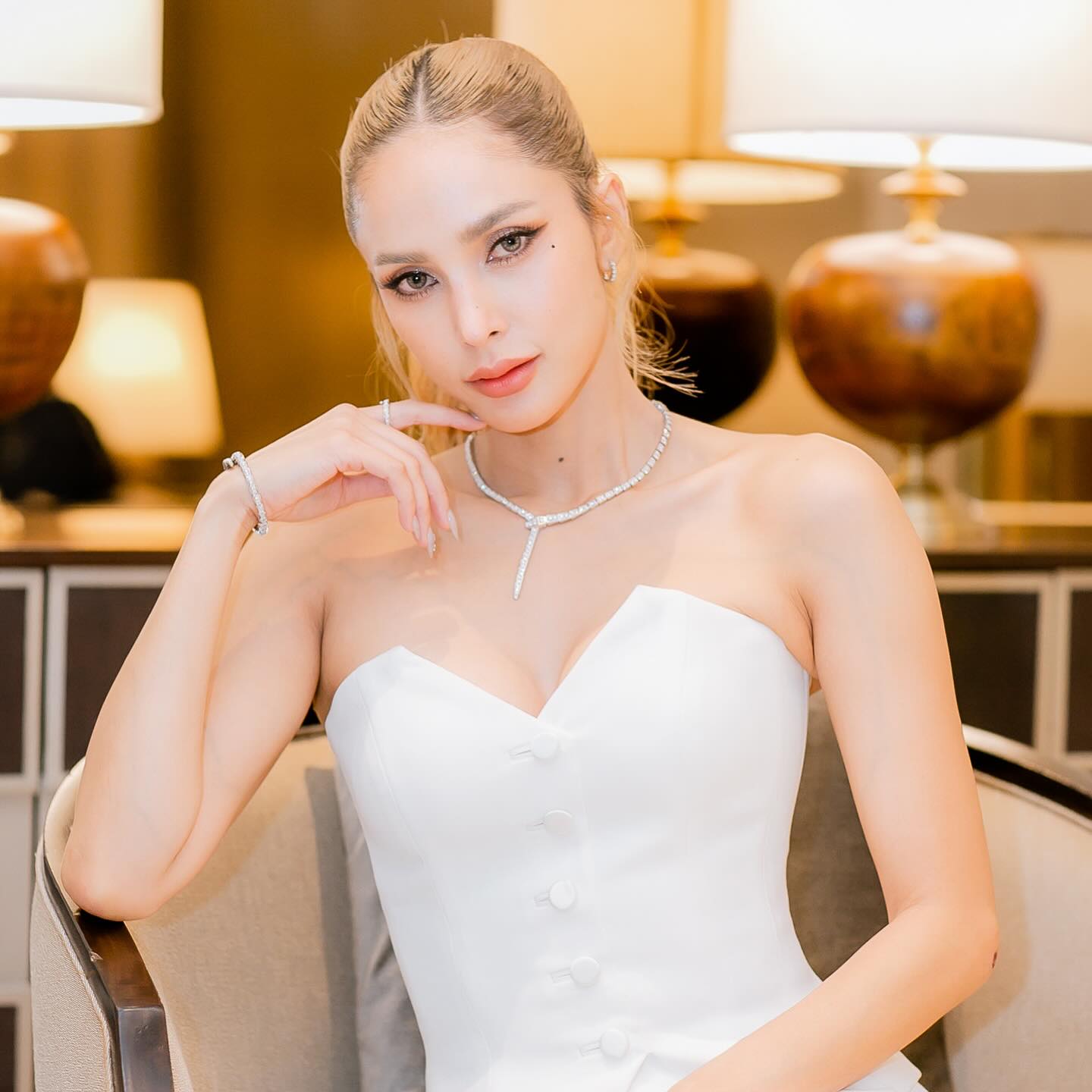 อุ้ม - ลักขณา วัธนวงส์ศิริ