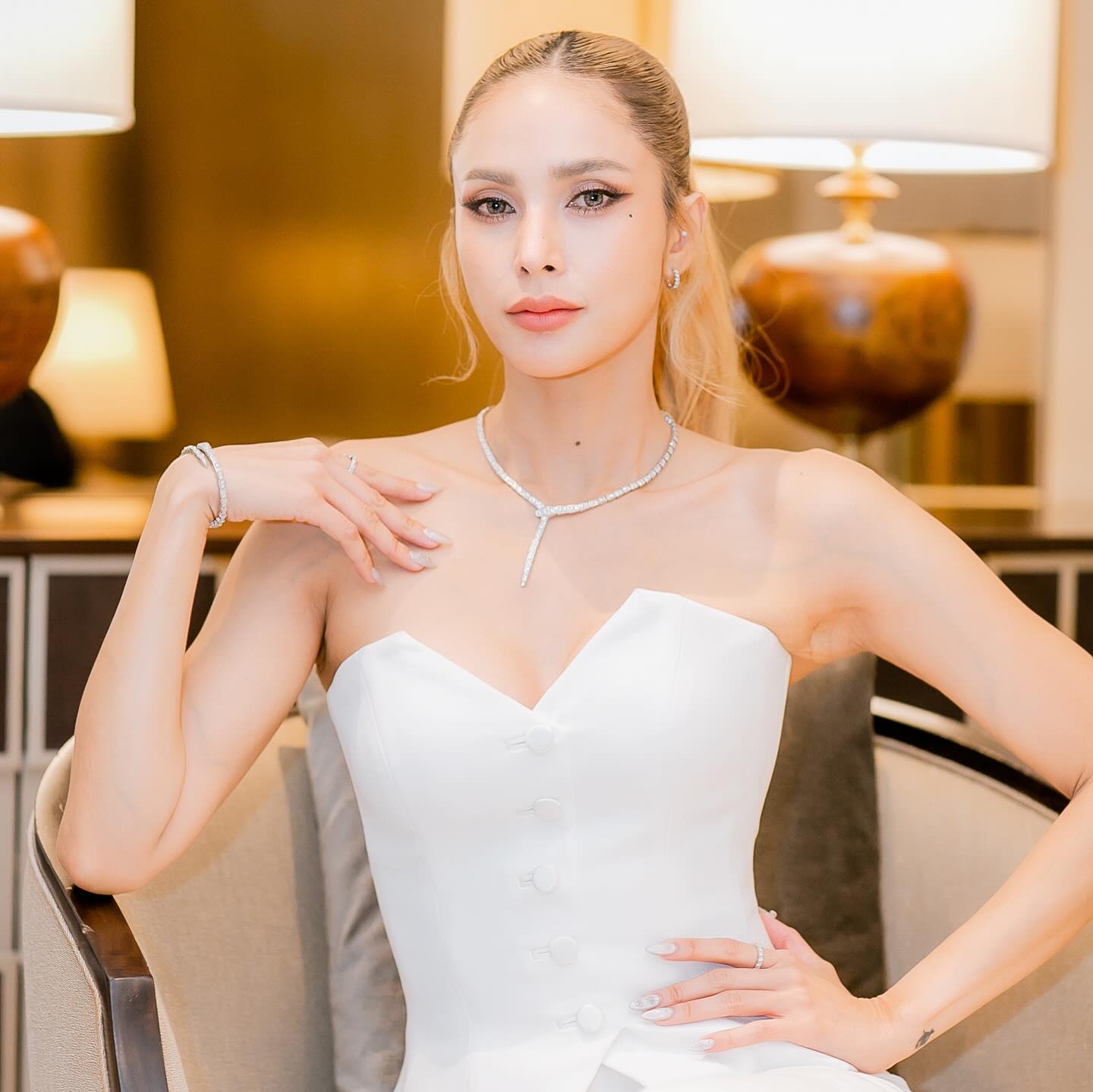 อุ้ม - ลักขณา วัธนวงส์ศิริ