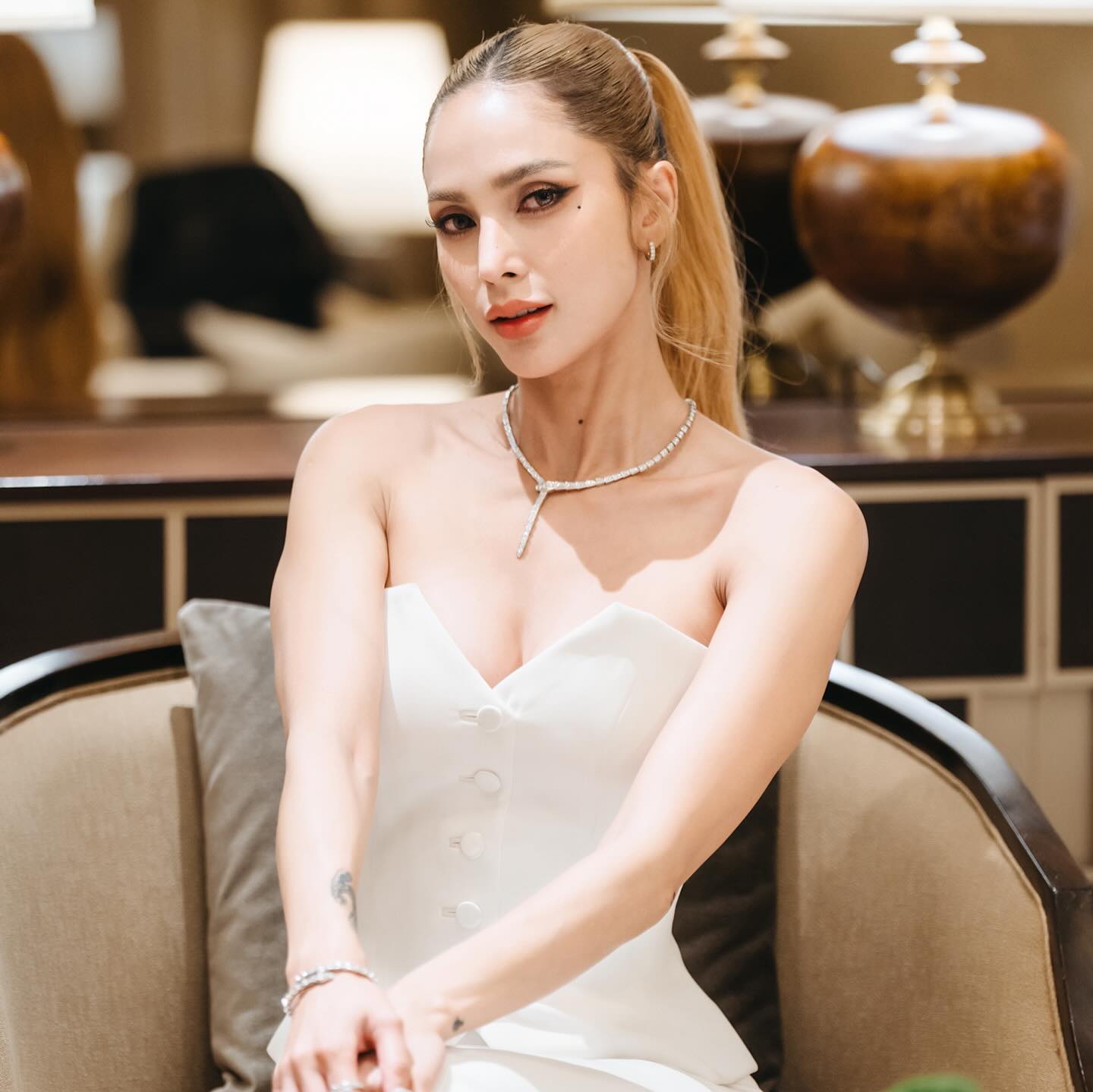 อุ้ม - ลักขณา วัธนวงส์ศิริ