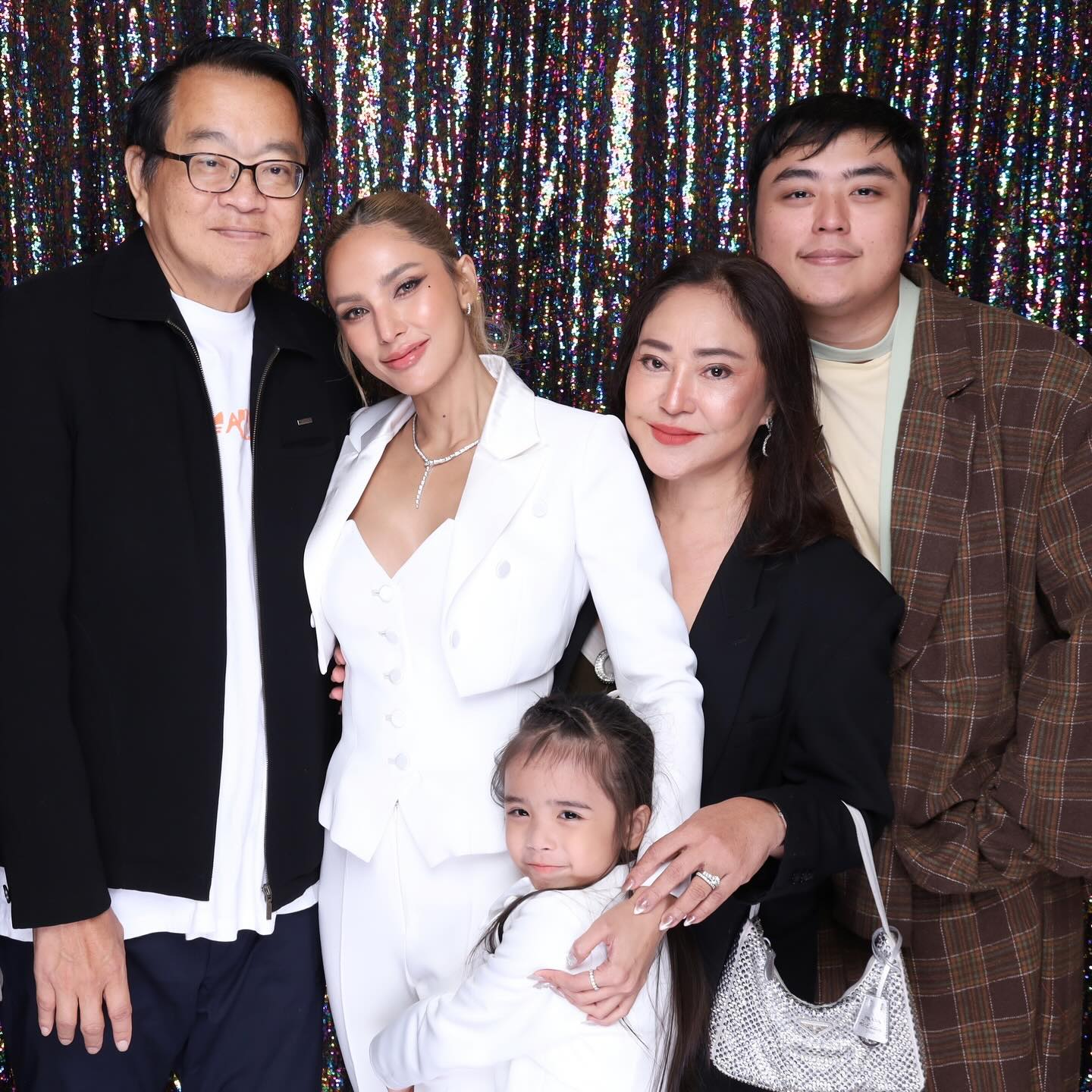 อุ้ม - ลักขณา วัธนวงส์ศิริ