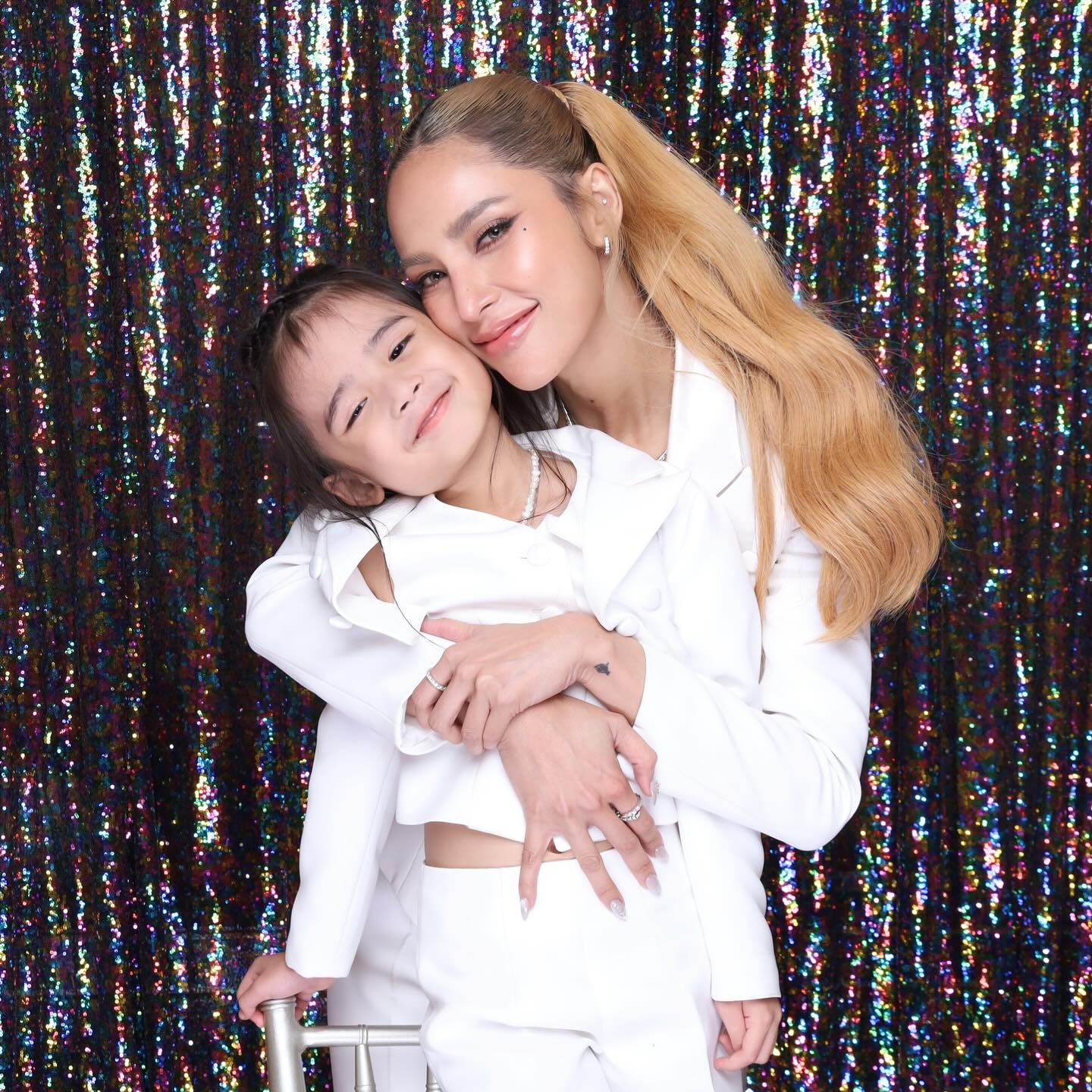 อุ้ม - ลักขณา วัธนวงส์ศิริ