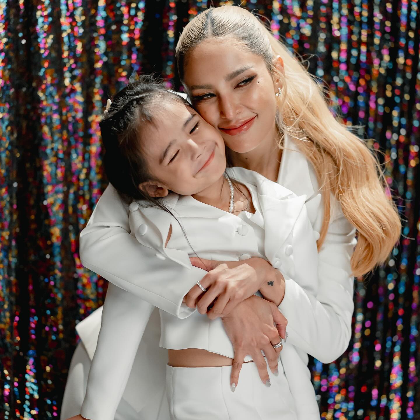 อุ้ม - ลักขณา วัธนวงส์ศิริ